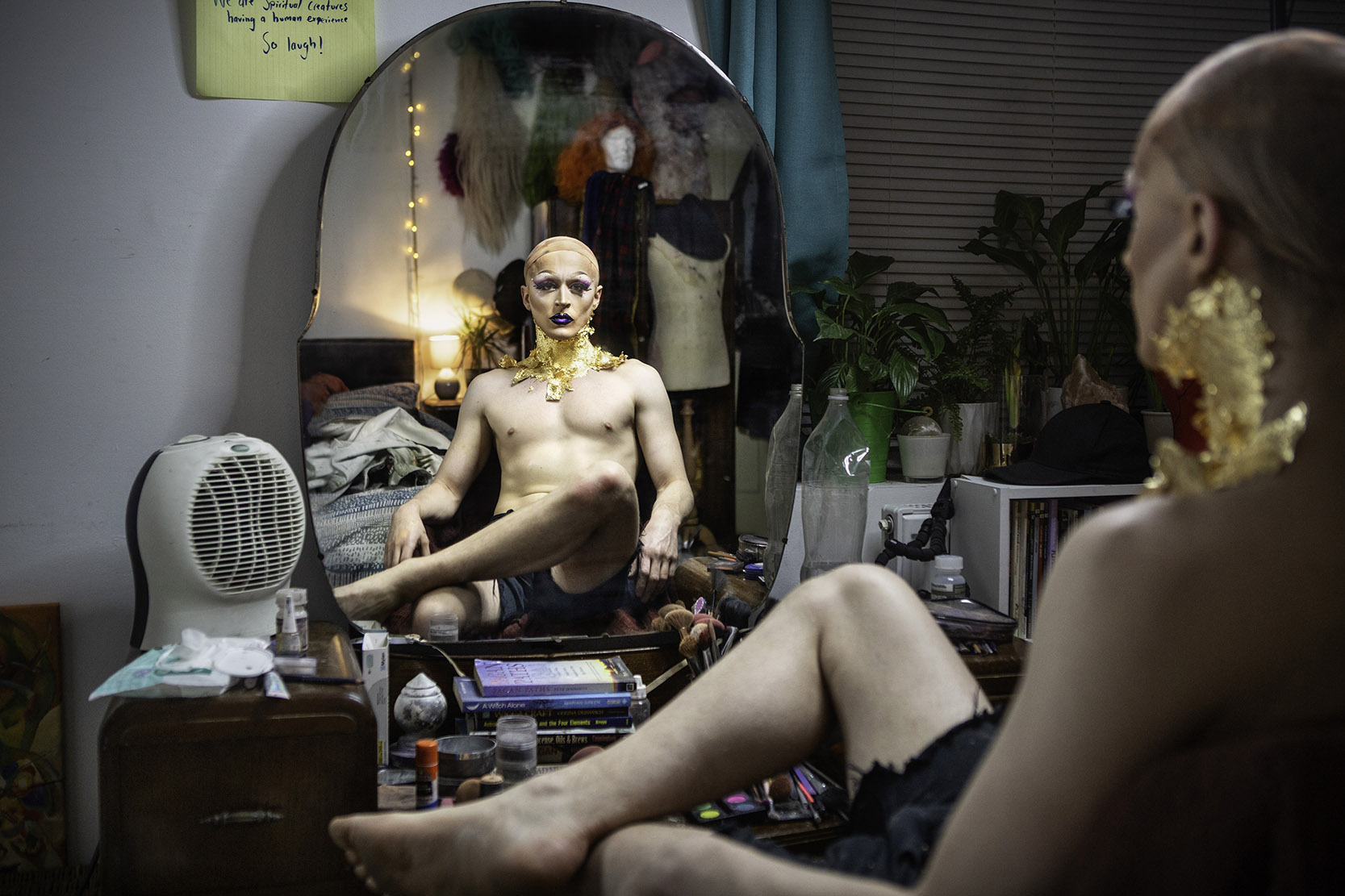 Thomas-Dhanens-Blush-Sink-the-Pink-londen-drag-spiegel