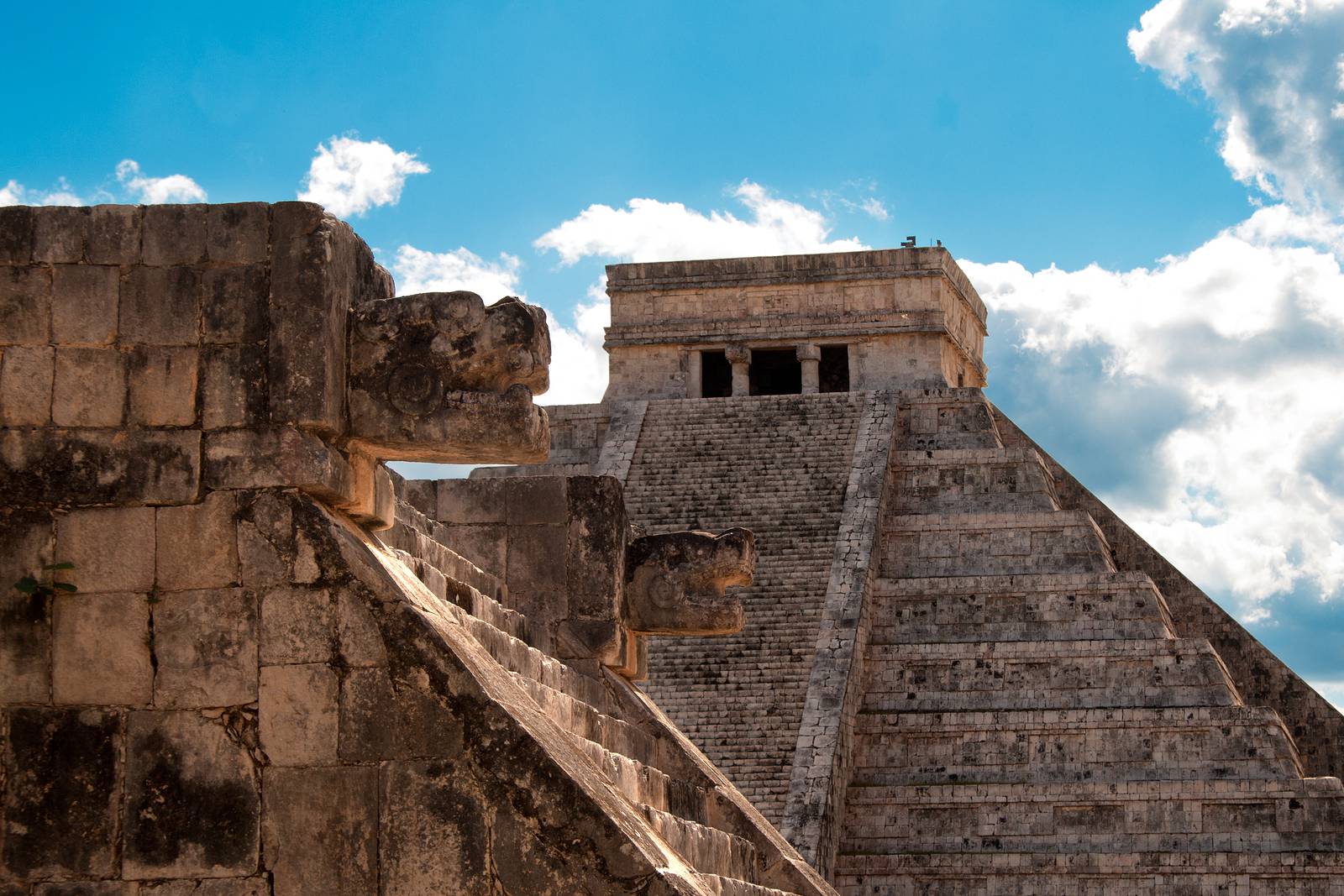 1538994971470-Mayan-Ruins-In-Chichen-Itza