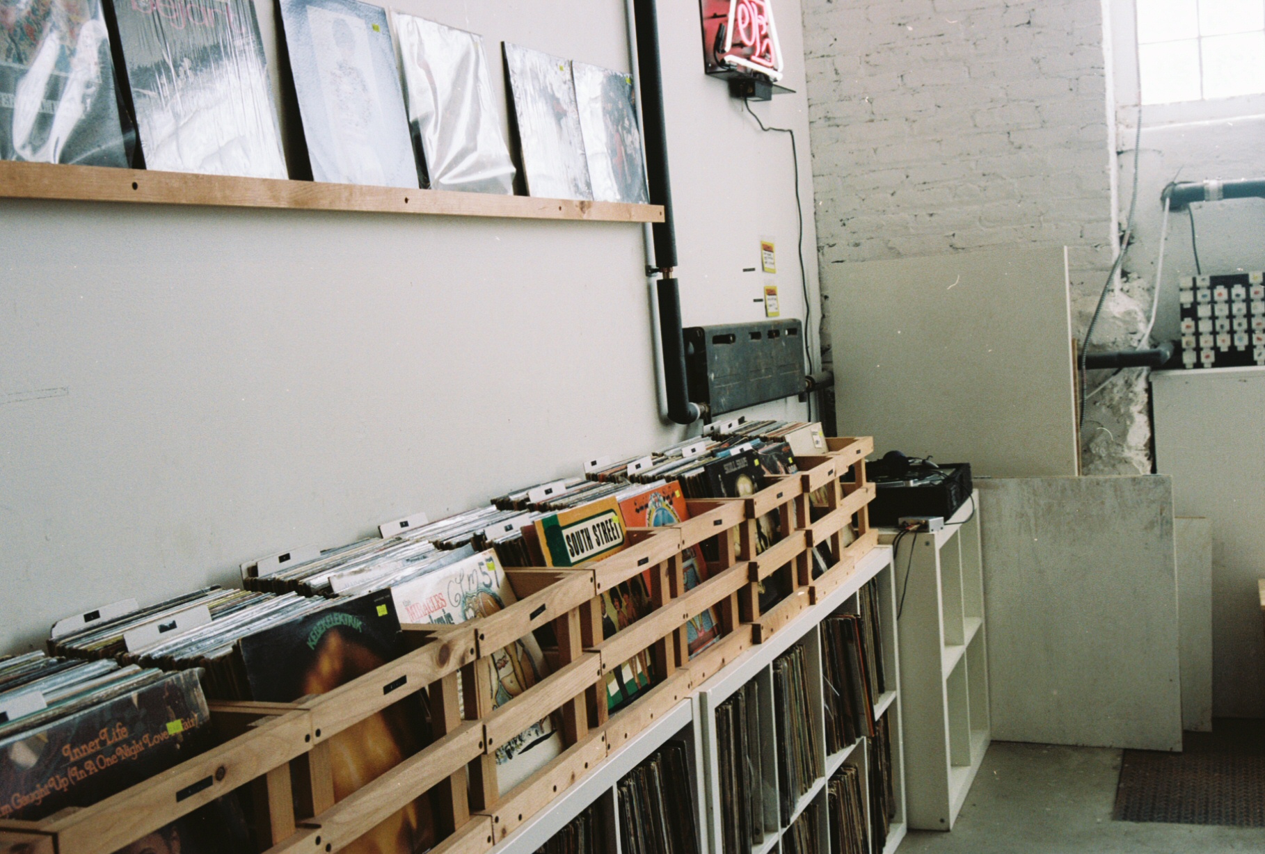 1539108196911-Sam-Valenti-Record-Store