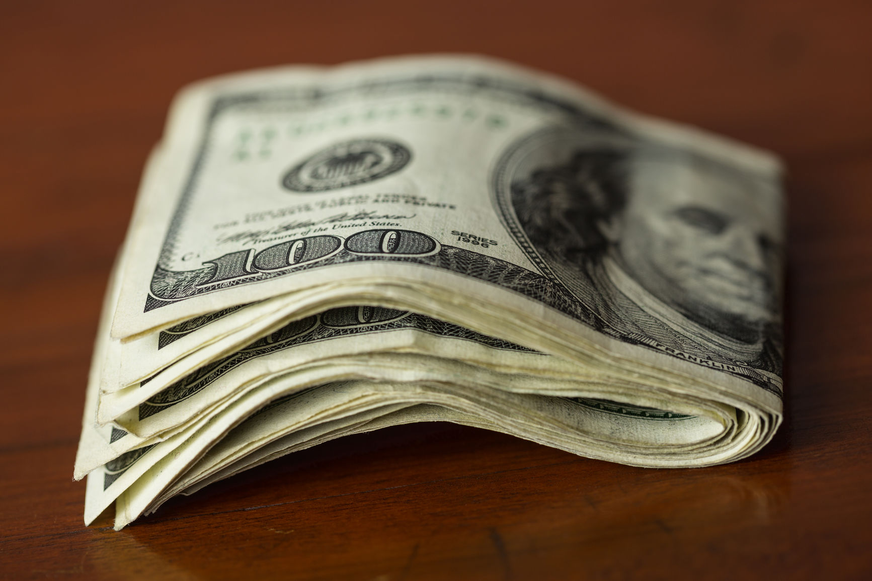1539289357342-Agreeable-people-are-bad-with-money-Stocksy-David-Smart_492549