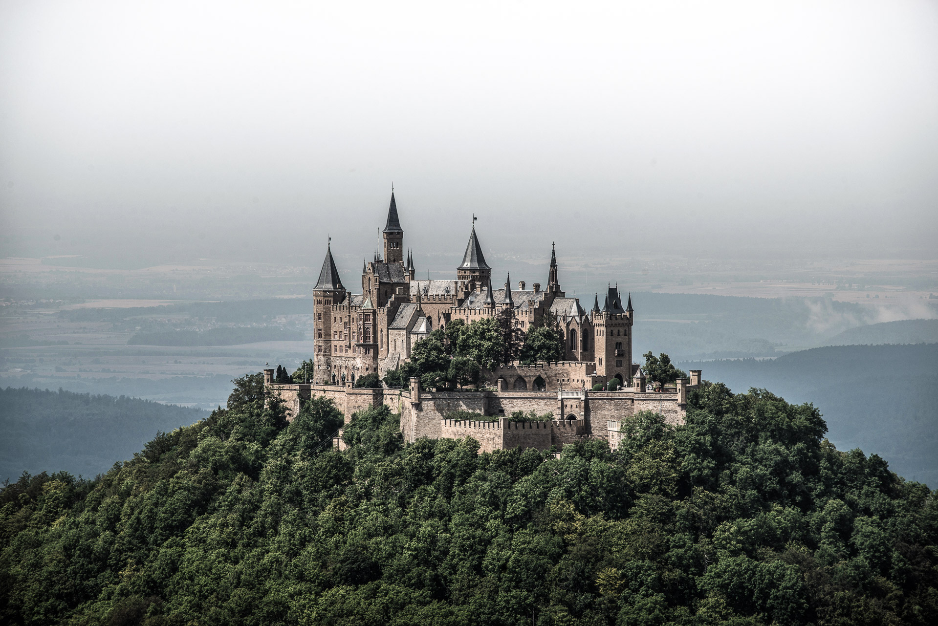 Waldeinsamkeit-Traditional-German-Wellness-Cure-for-Stress-Solitude-in-Forestssandra-ahn-mode-639499-unsplash