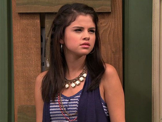 1539612598457-selena-gomez-alex-russo-wizards-of-waverly-place-mad