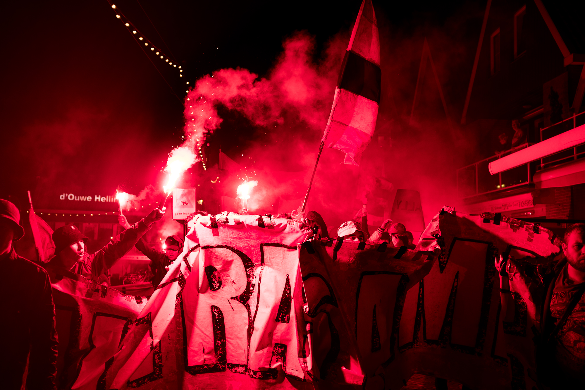 Het groepsdoek van Ultras Almere.