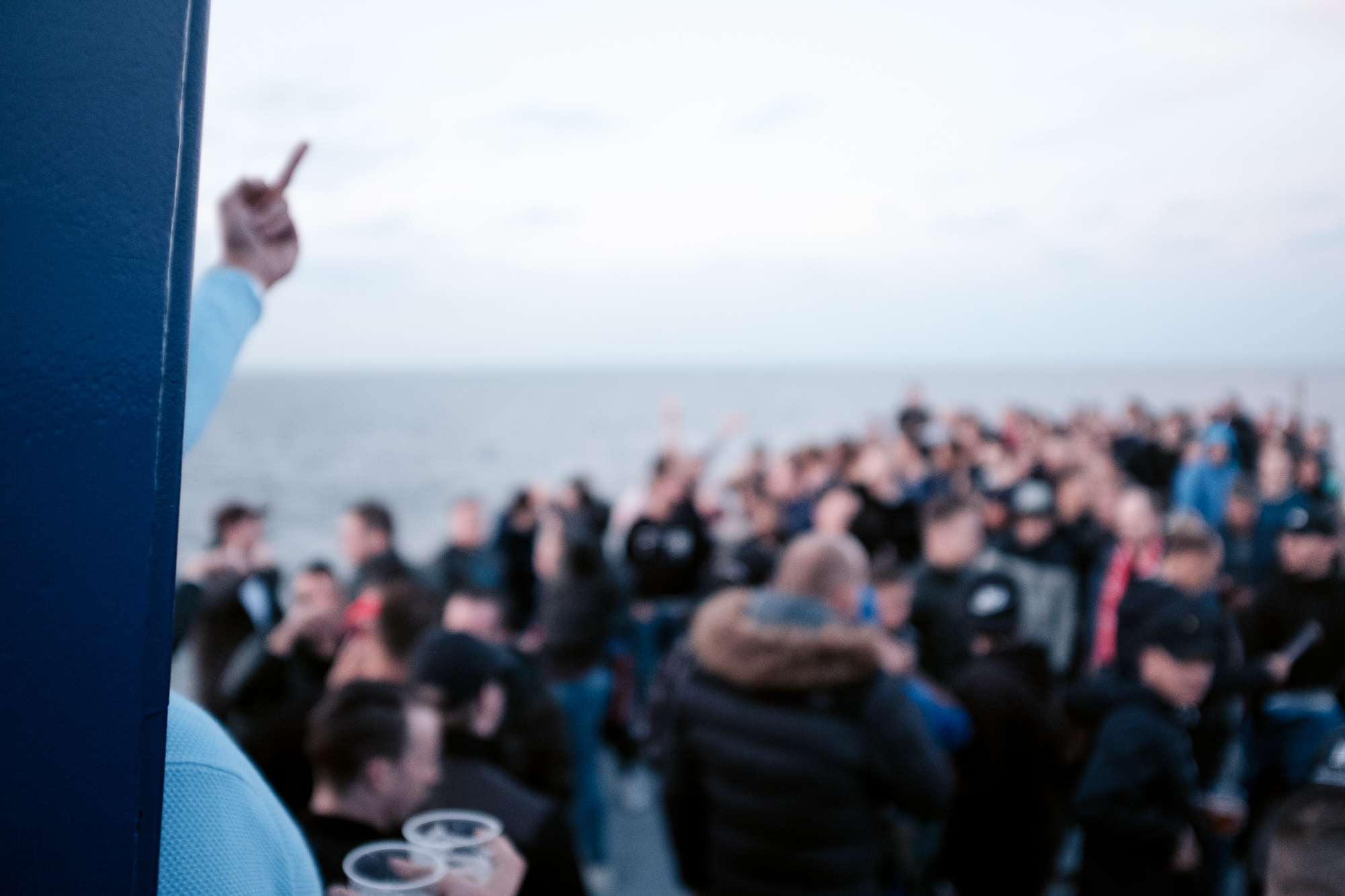 Feest op de partyboot.