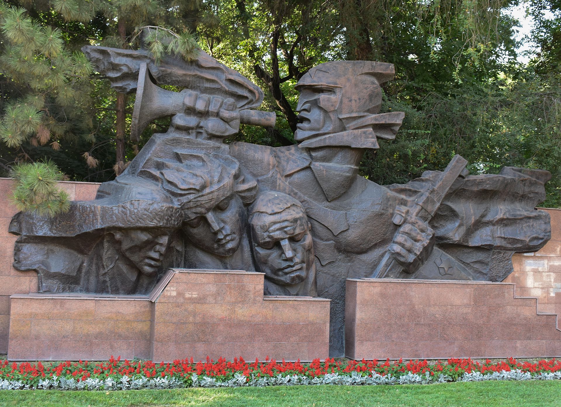 Soviet-Monuments