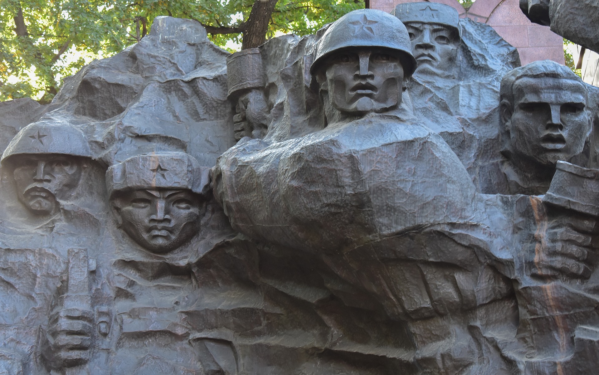 Soviet-Monuments