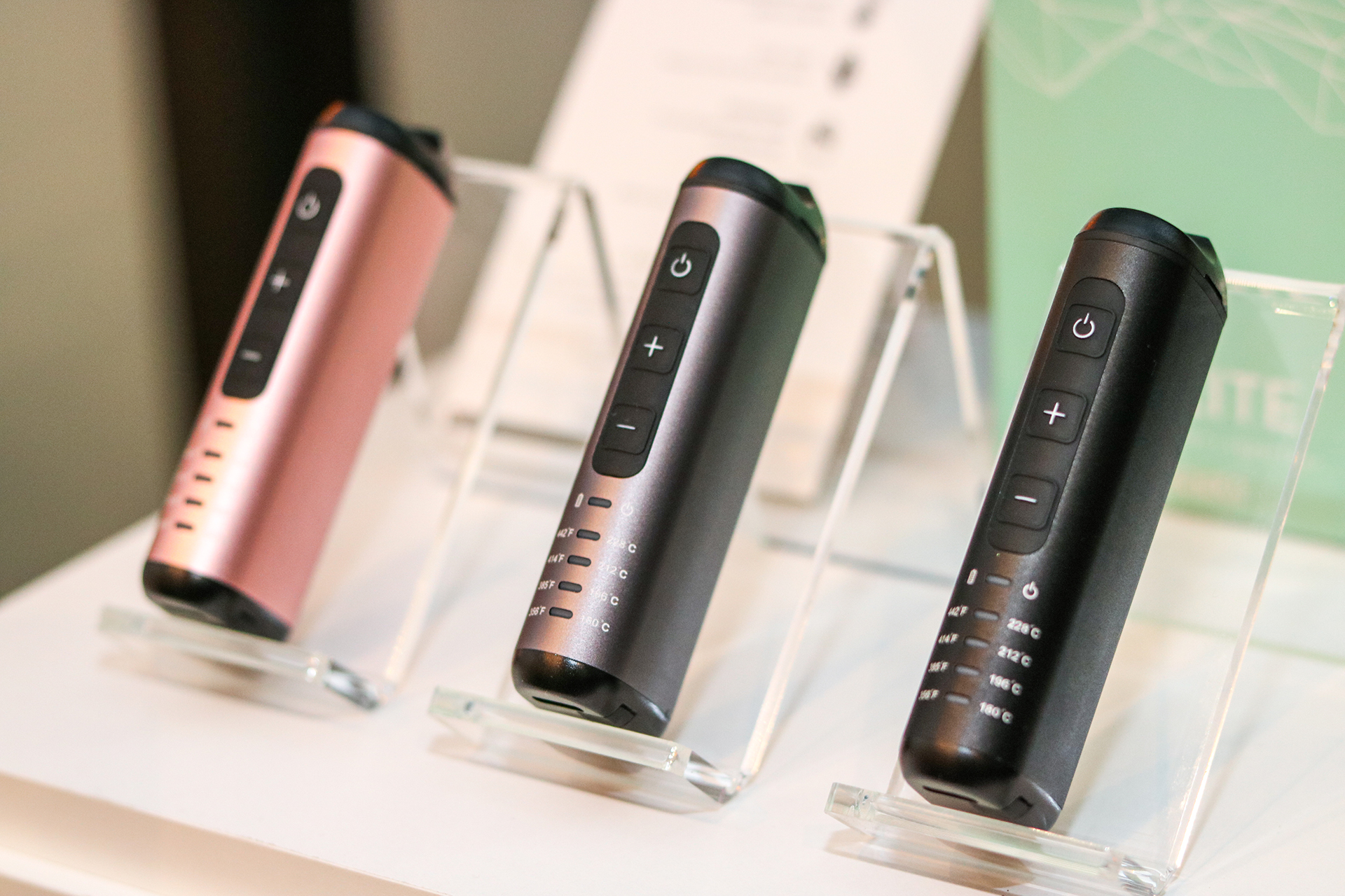1539888309318-VAPIUM