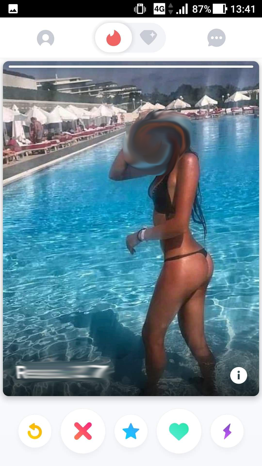 1540114583977-costum-baie