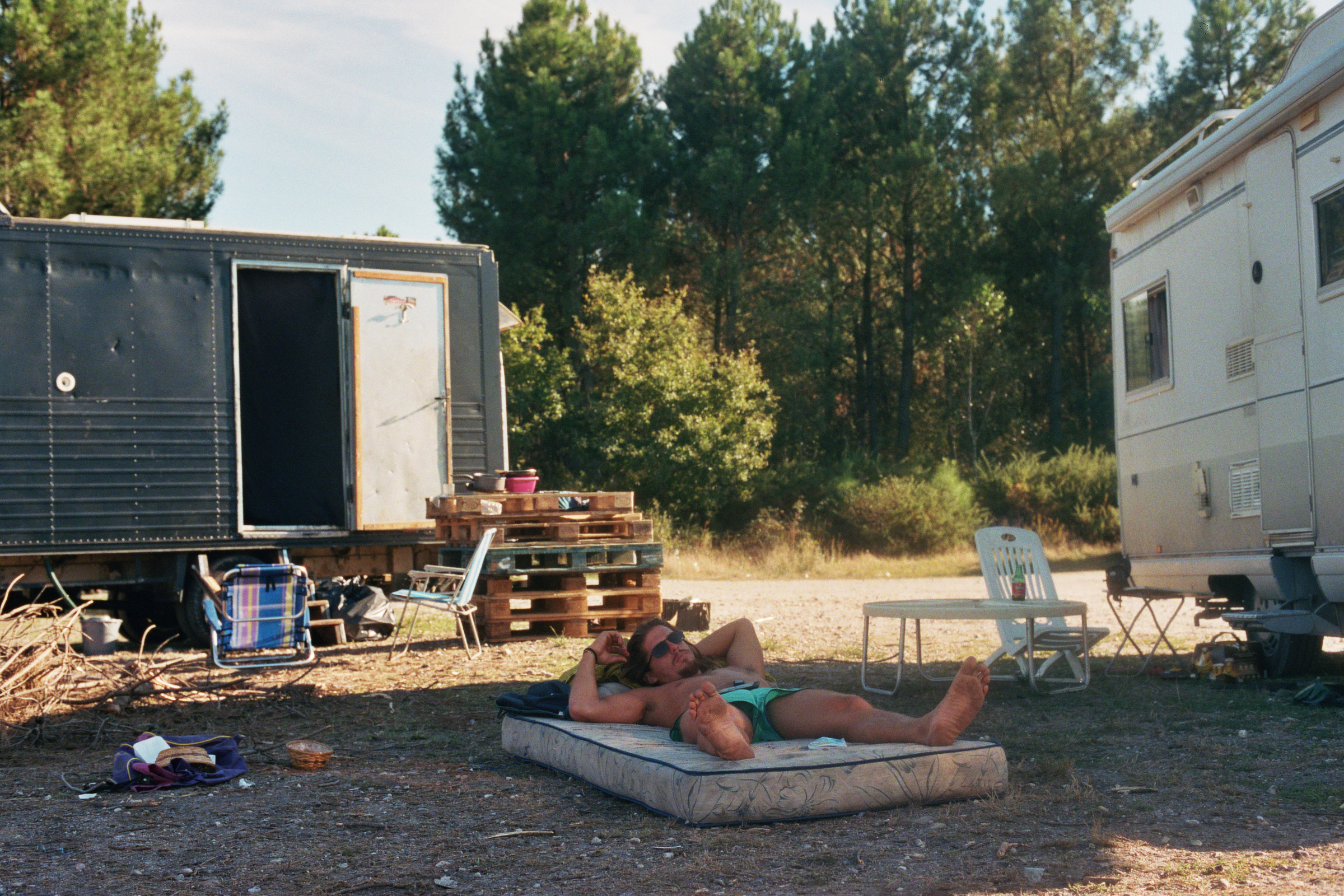 alessandro_vullo_punk_nomadi_saisonniers_outsiders_fotografi_giovani_creativi_8A_02963
