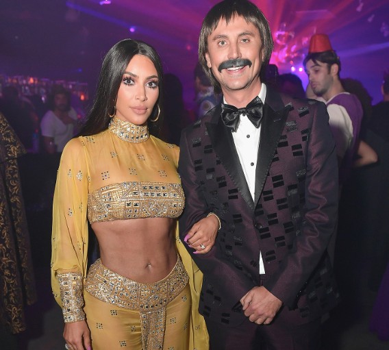 kim-kardashian-costume-halloween-cher
