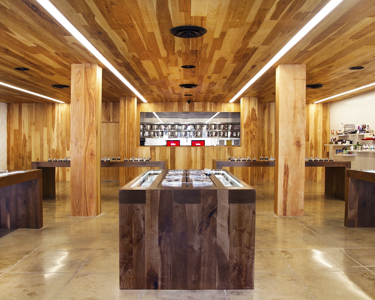 1540402918046-MedMenWeHoInterior