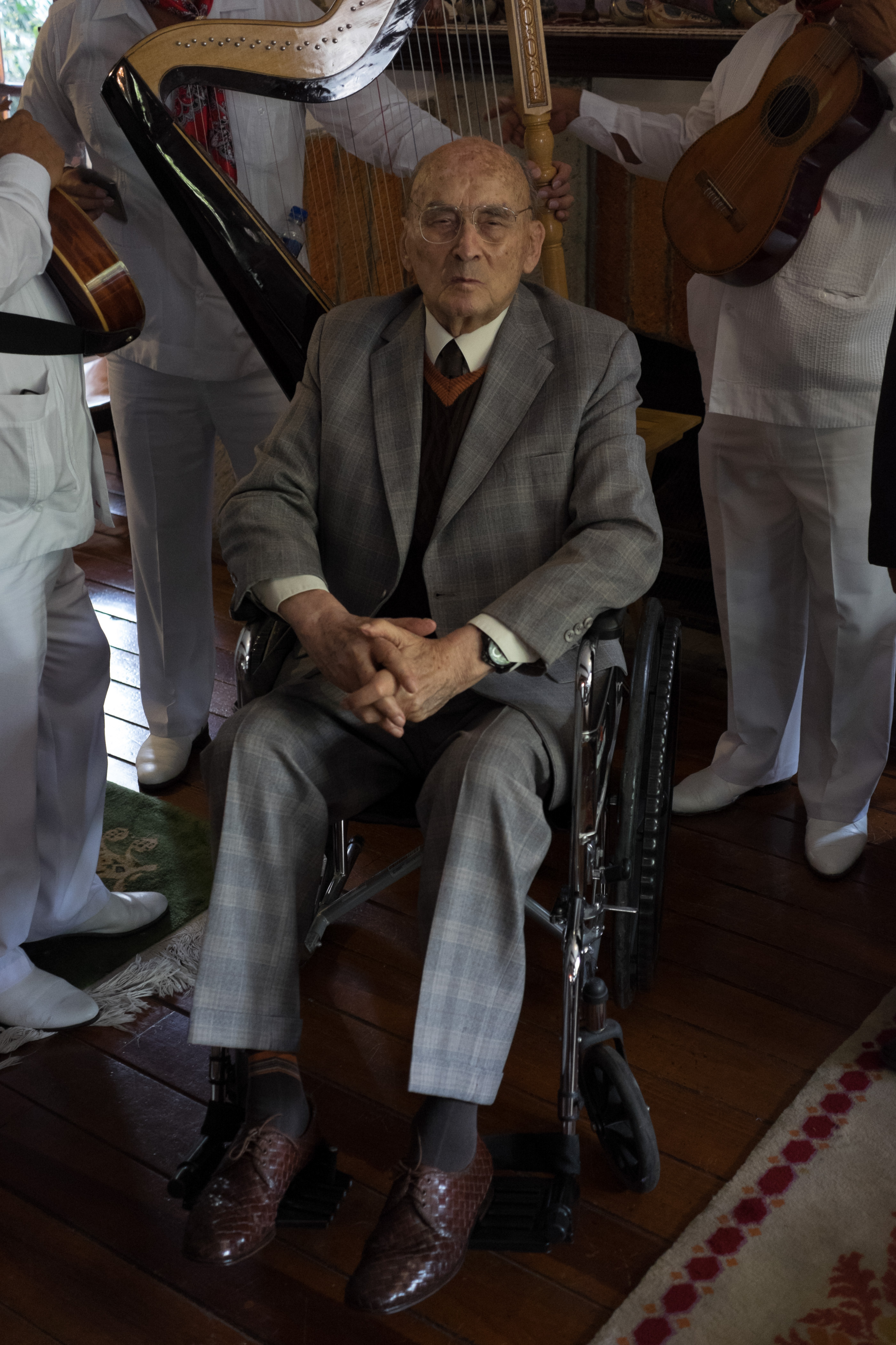 1540433990798-Reconocimiento_Luis_Echeverria-7