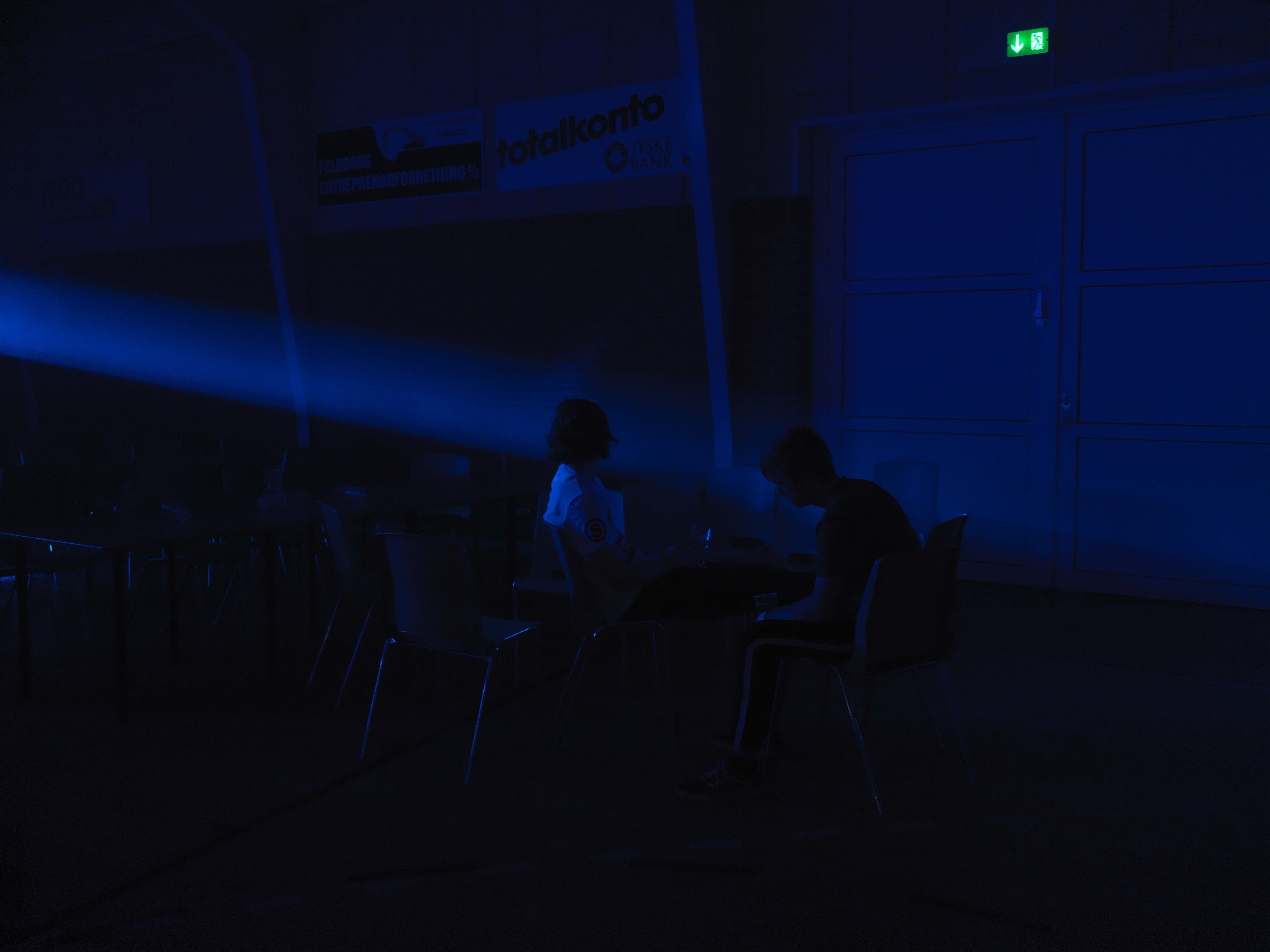 1540809022012-party52