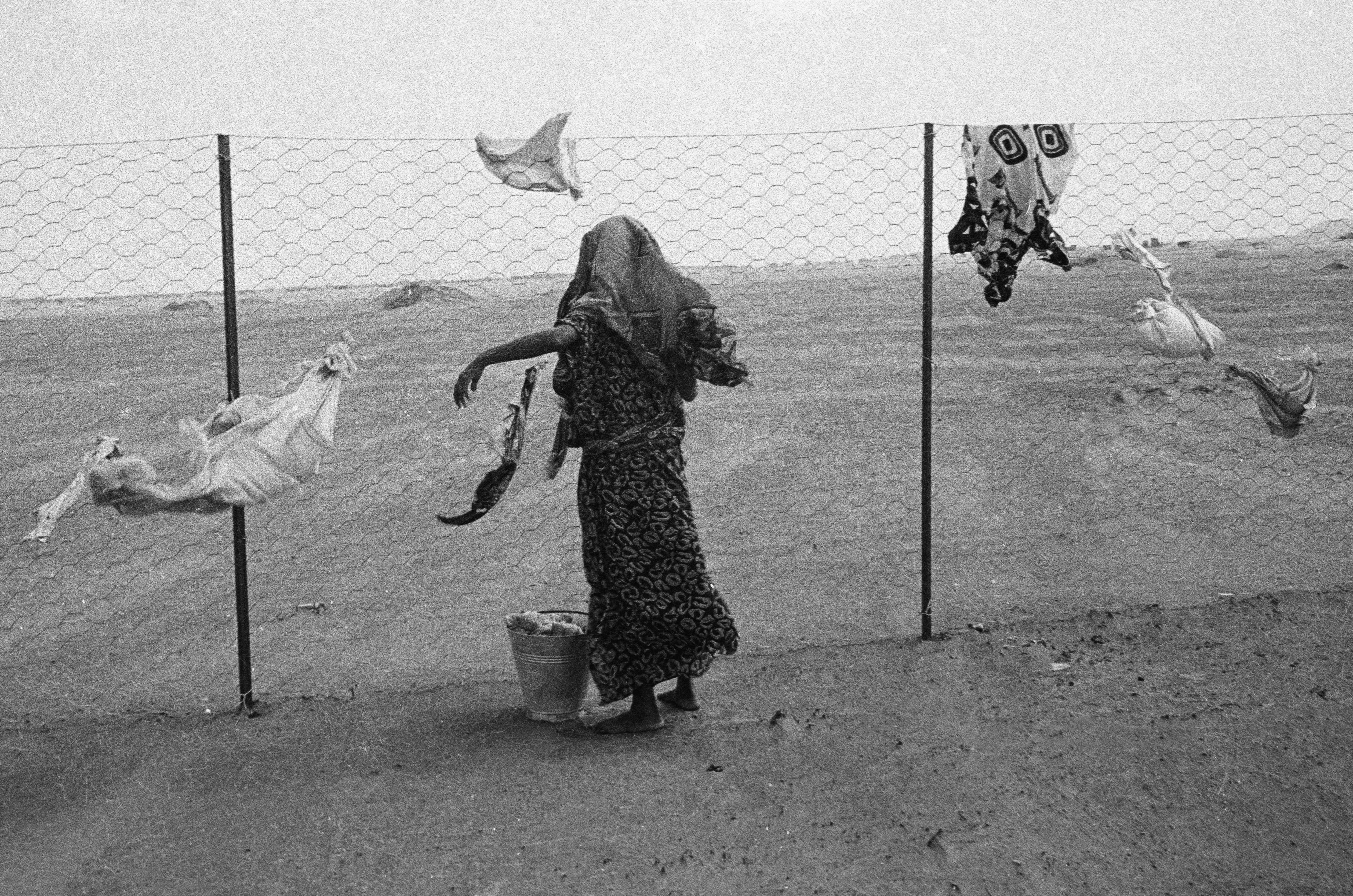 Nikos Economopoulos / Magnum Photos A Somali refugee in a Médecins Sans Frontières (Doctors Without Borders) camp. Yemen. 1992. © Nikos Economopoulos / Magnum Photos