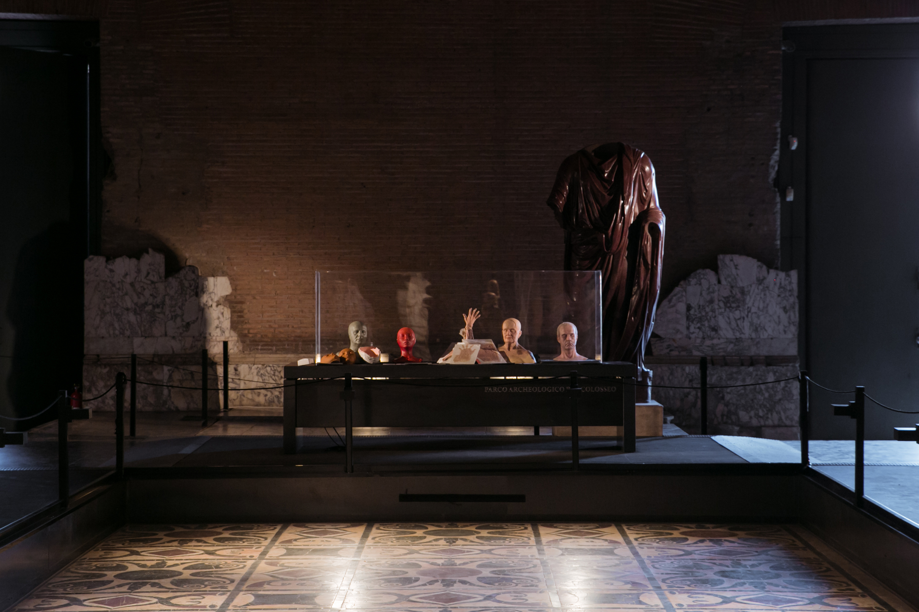 teste-mozzate-gucci-makinarium-roma-editoriale