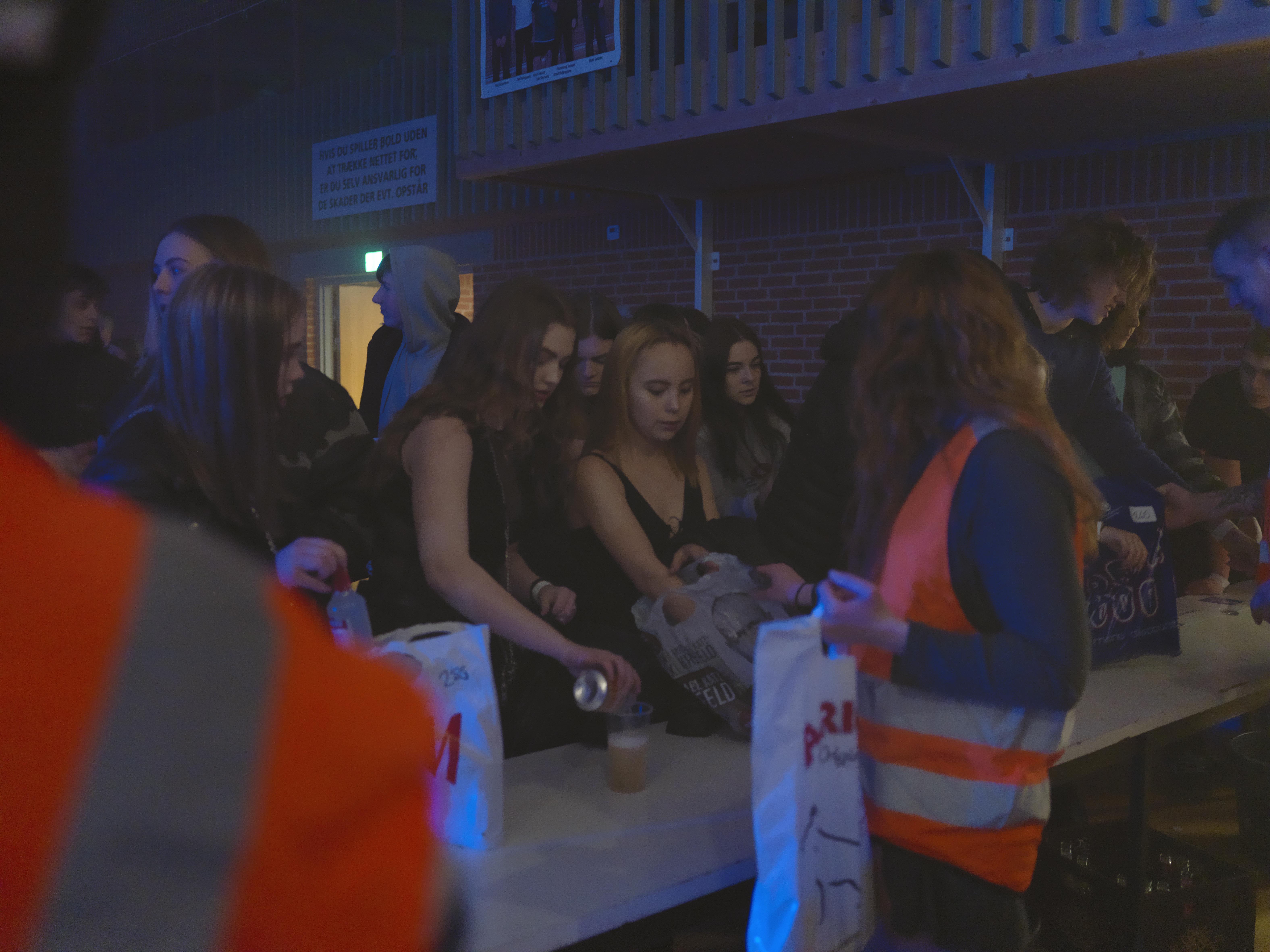 1540975130637-party40a-nyt
