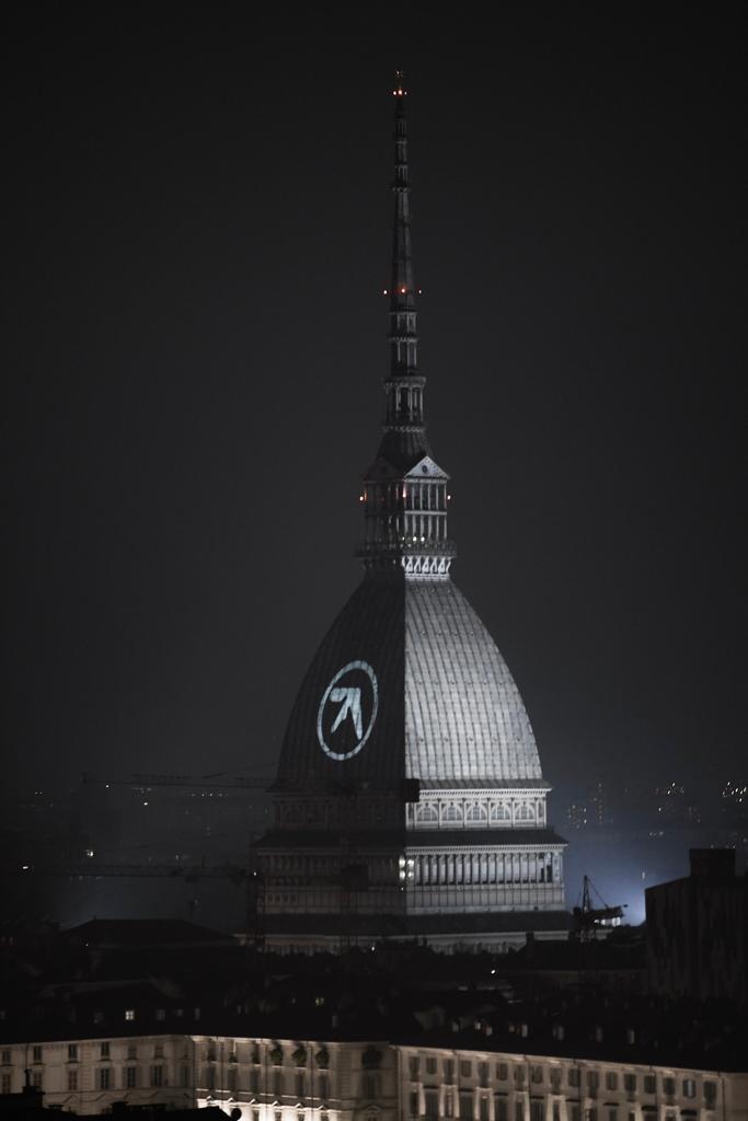 club to club torino mole antonelliana aphex twin