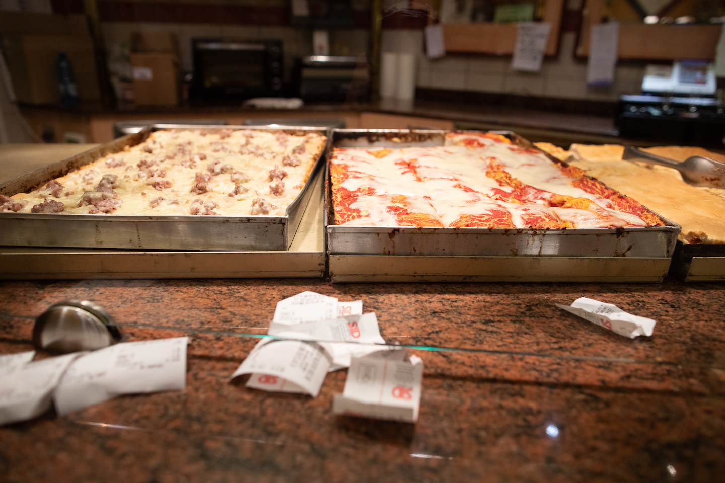 Pizza al mi furner bologna di notte