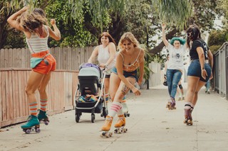 Moxi Skate Girl dancing on the street