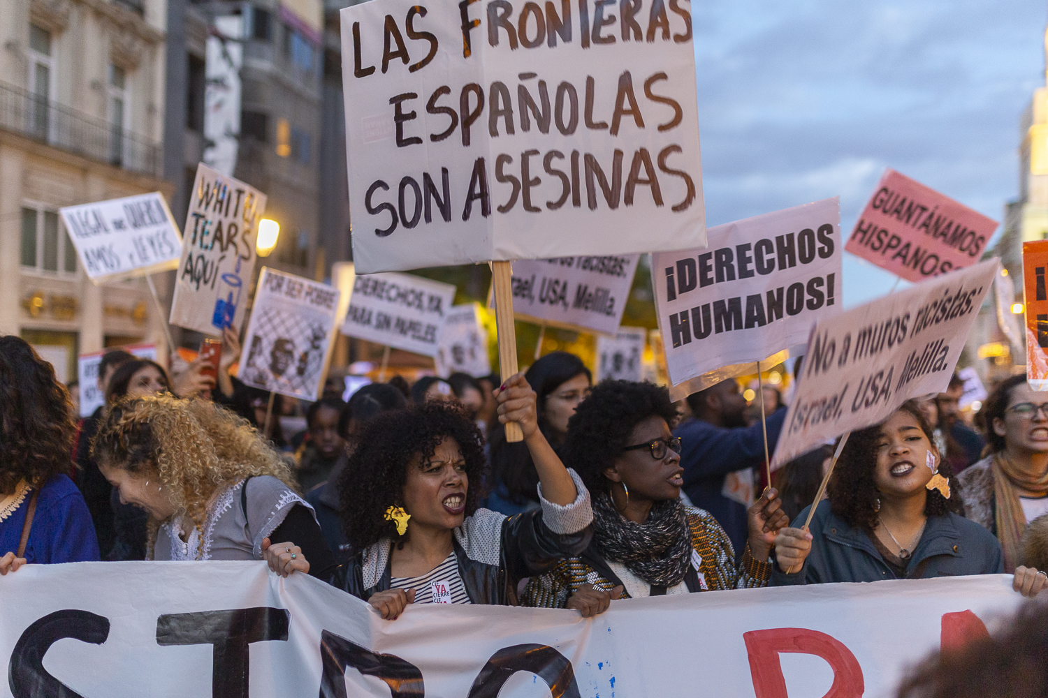manifestación antiracista cierre cies Madrid 11N