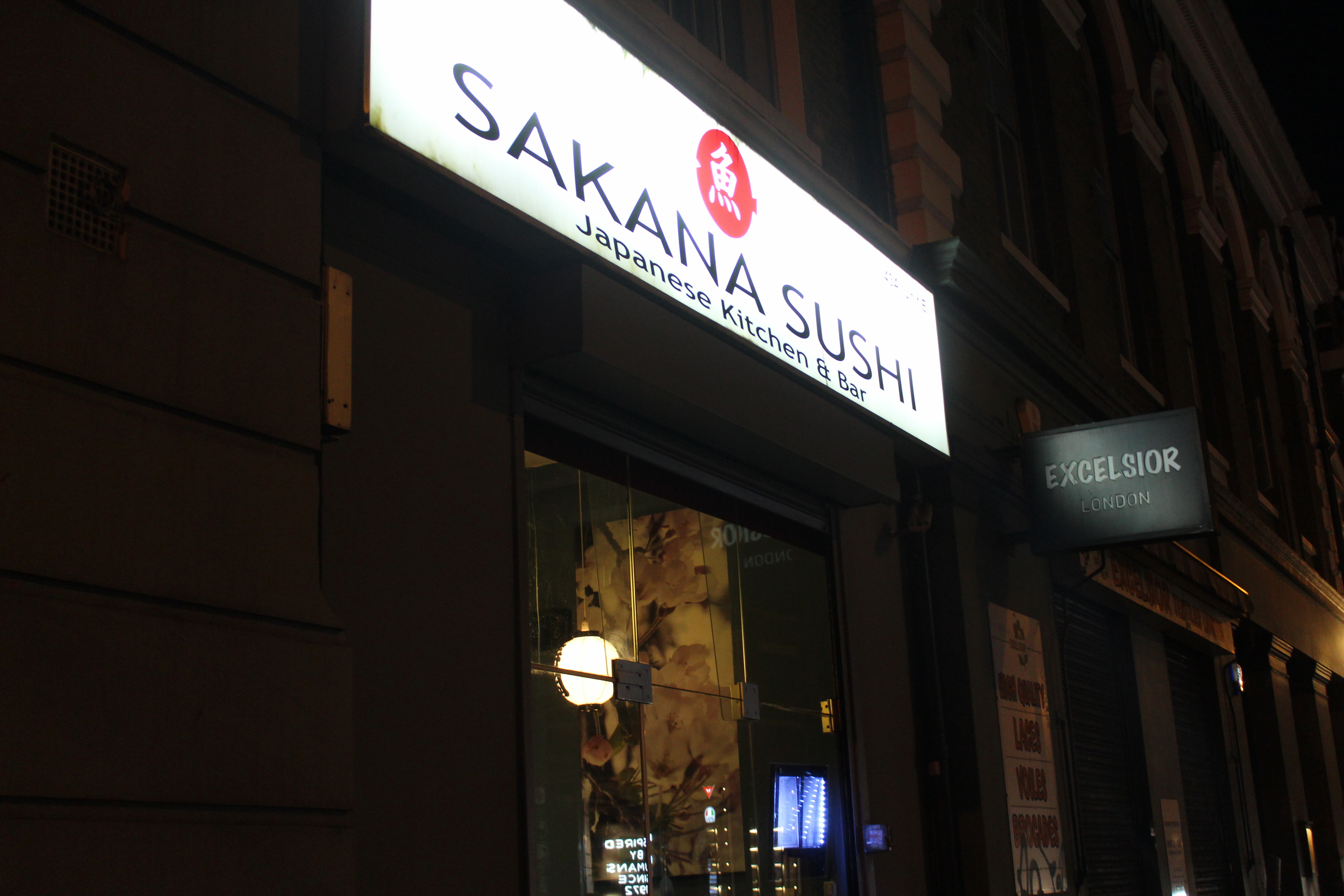Außenansicht vom Restaurant Sakana Sushi