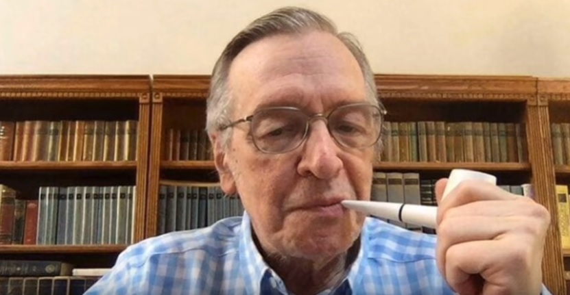 1542137622242-Olavo-de-Carvalho