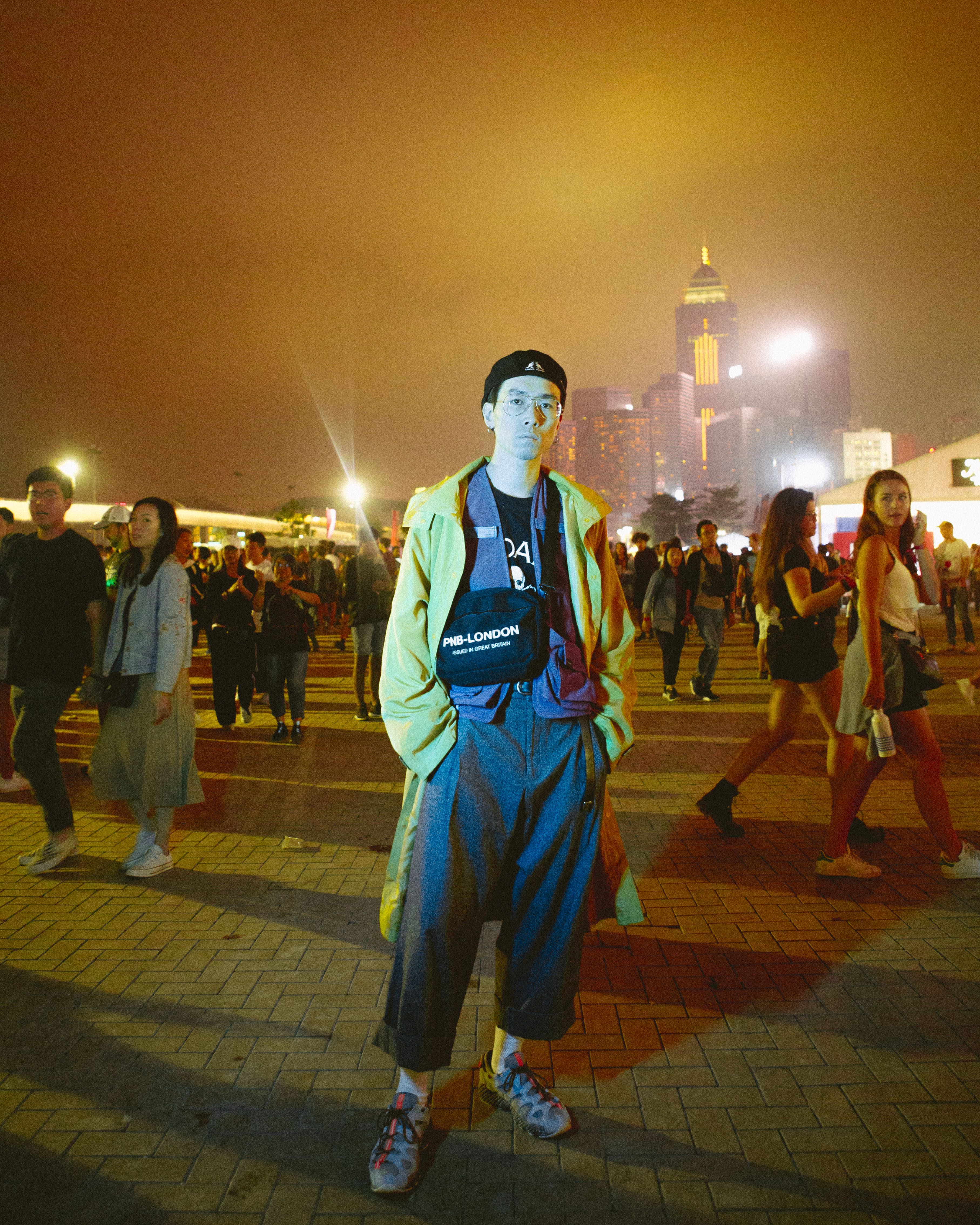 Hong Kong, Lok