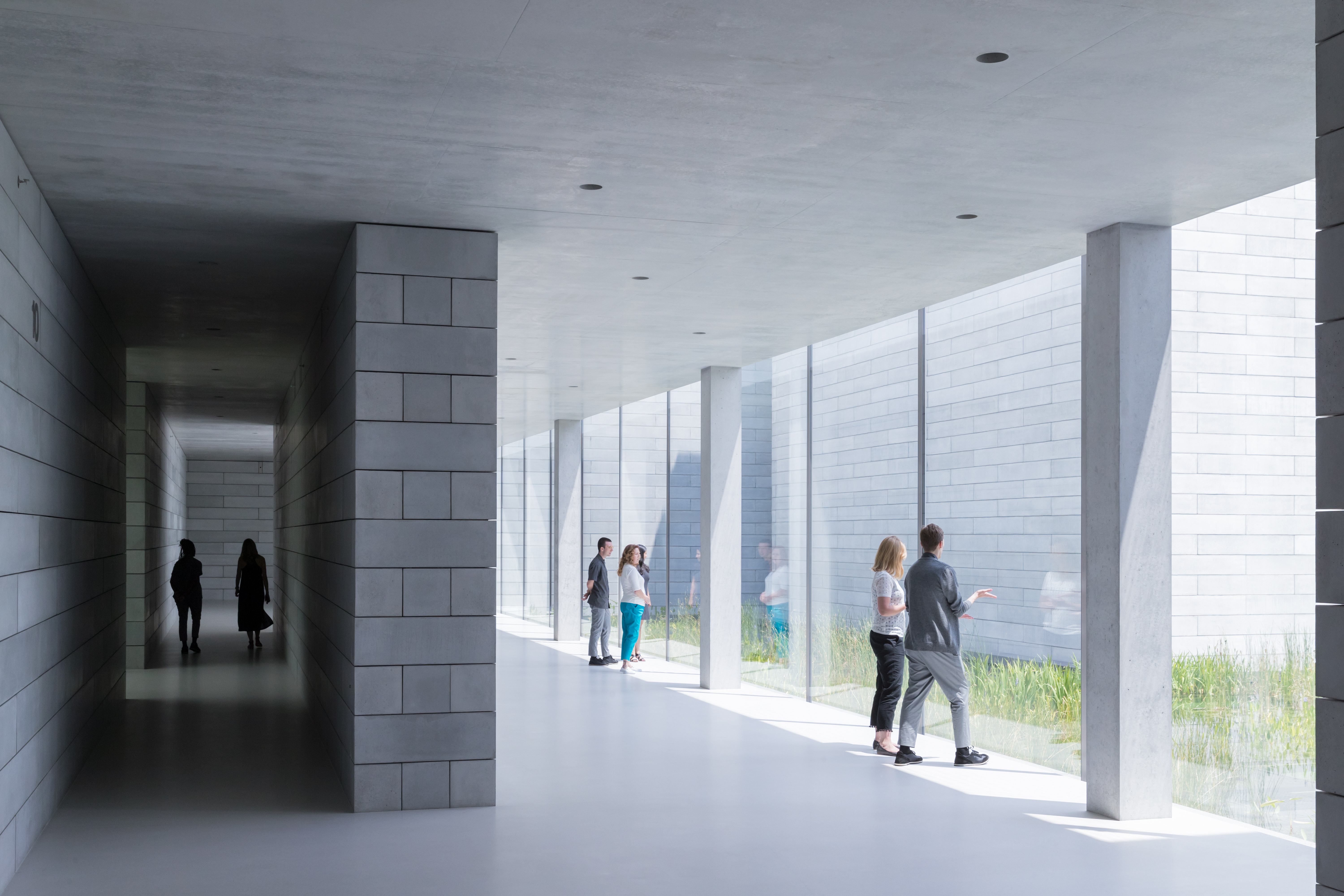 1542304013216-5_Passage-in-the-Pavilions-_Iwan-Baan_Glenstone-Museum
