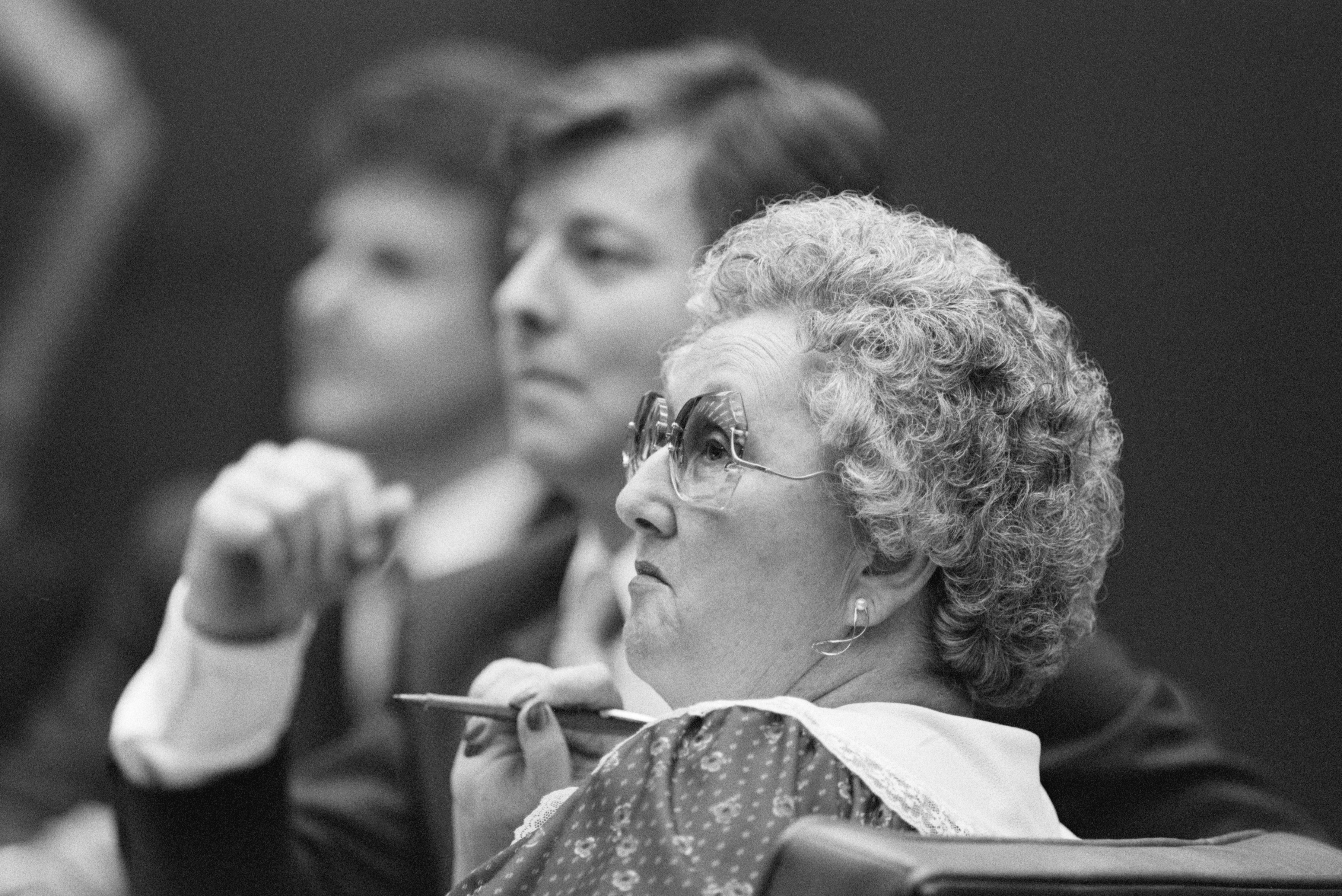 Peggy McMartin Buckey and her son Ray Buckey on trial in 1987.