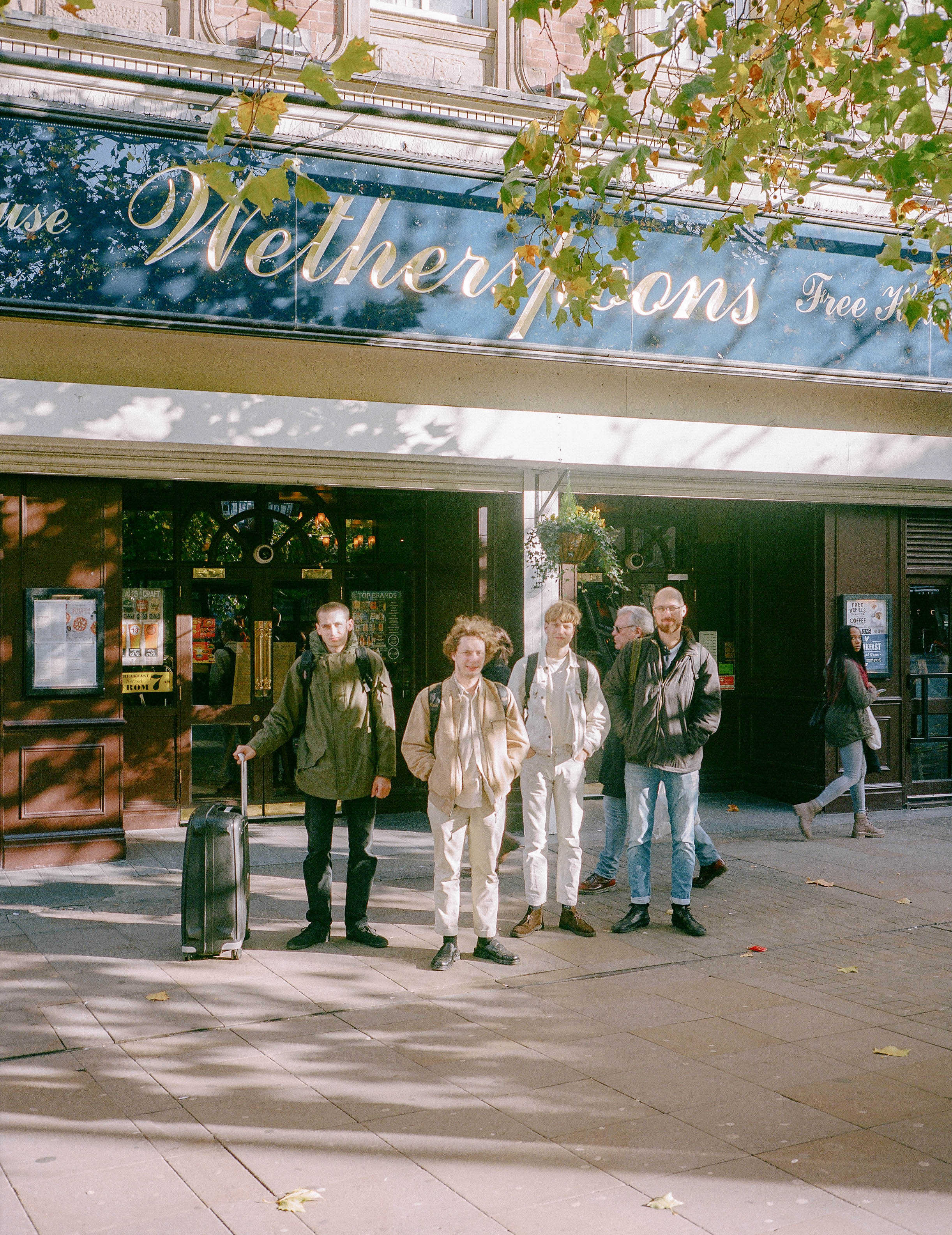 1542376230836-TheHomesickTour_Analoog_Web23_Manchester