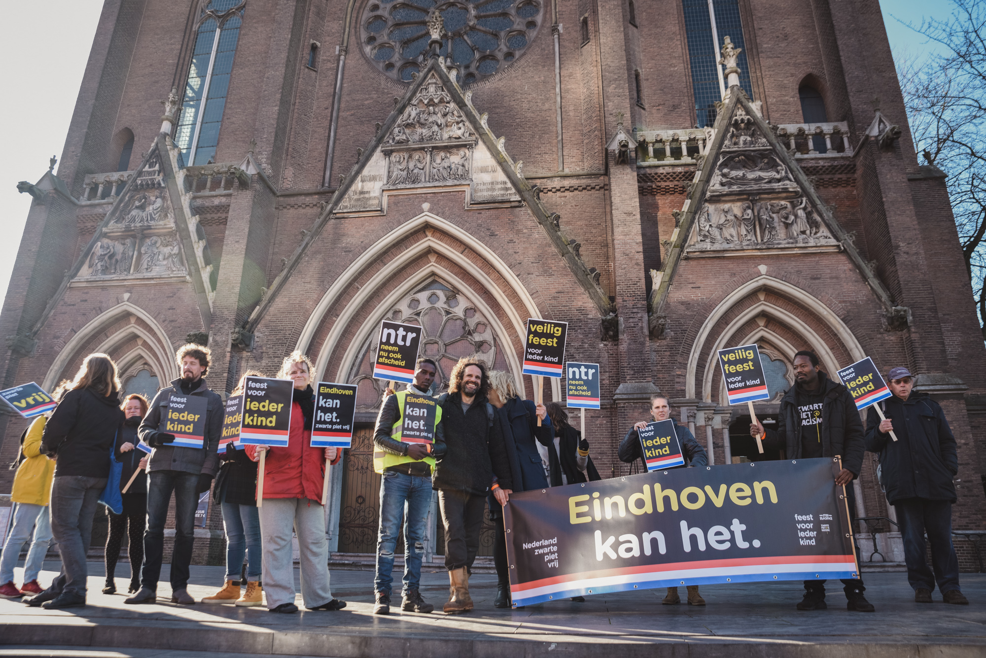 KOZP-demonstranten tijdens de Intocht van Sinterklaas in Eindhoven 2018
