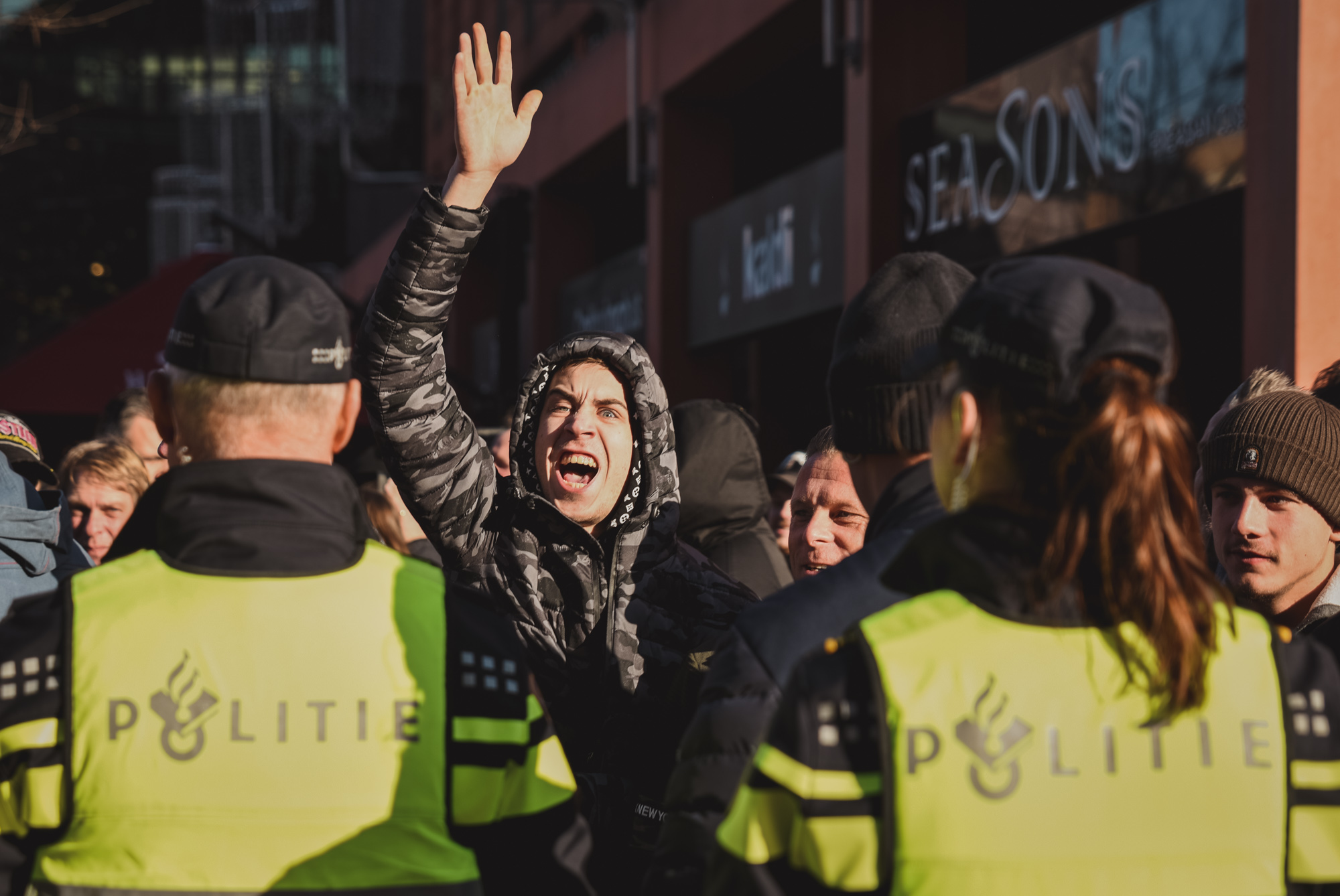 Pro-pietdemonstranten tijdens de Intocht van Sinterklaas in Eindhoven 2018