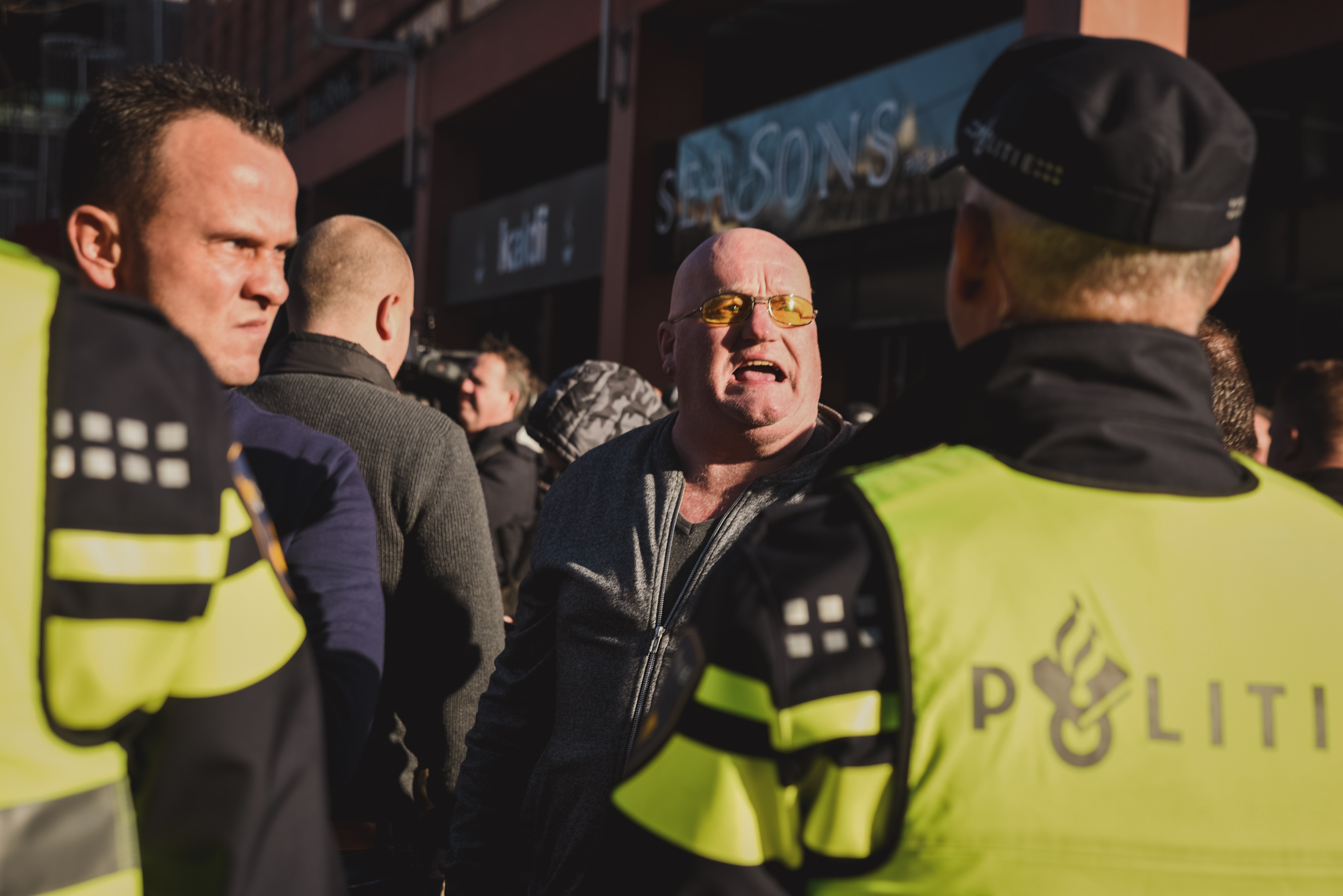 Pro-pietdemonstranten tijdens de Intocht van Sinterklaas in Eindhoven 2018