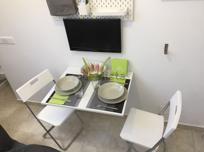 1542711874994-2018-11-13-16_34_05-Alquiler-de-Estudio-en-calle-de-Juanelo-18-Lavapies-Embajadores-Madrid