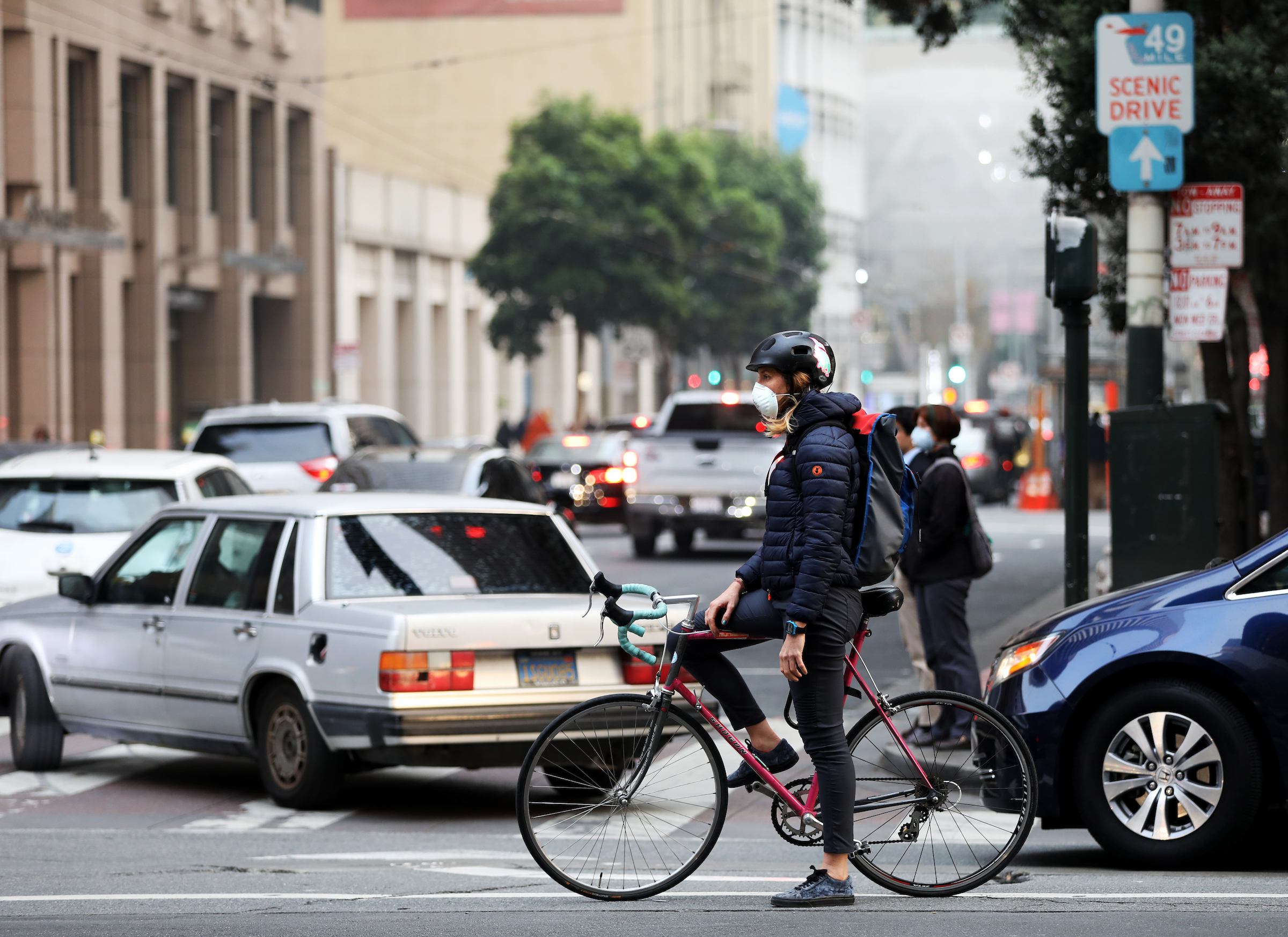 1542749040381-sf_smoke_ymj_11