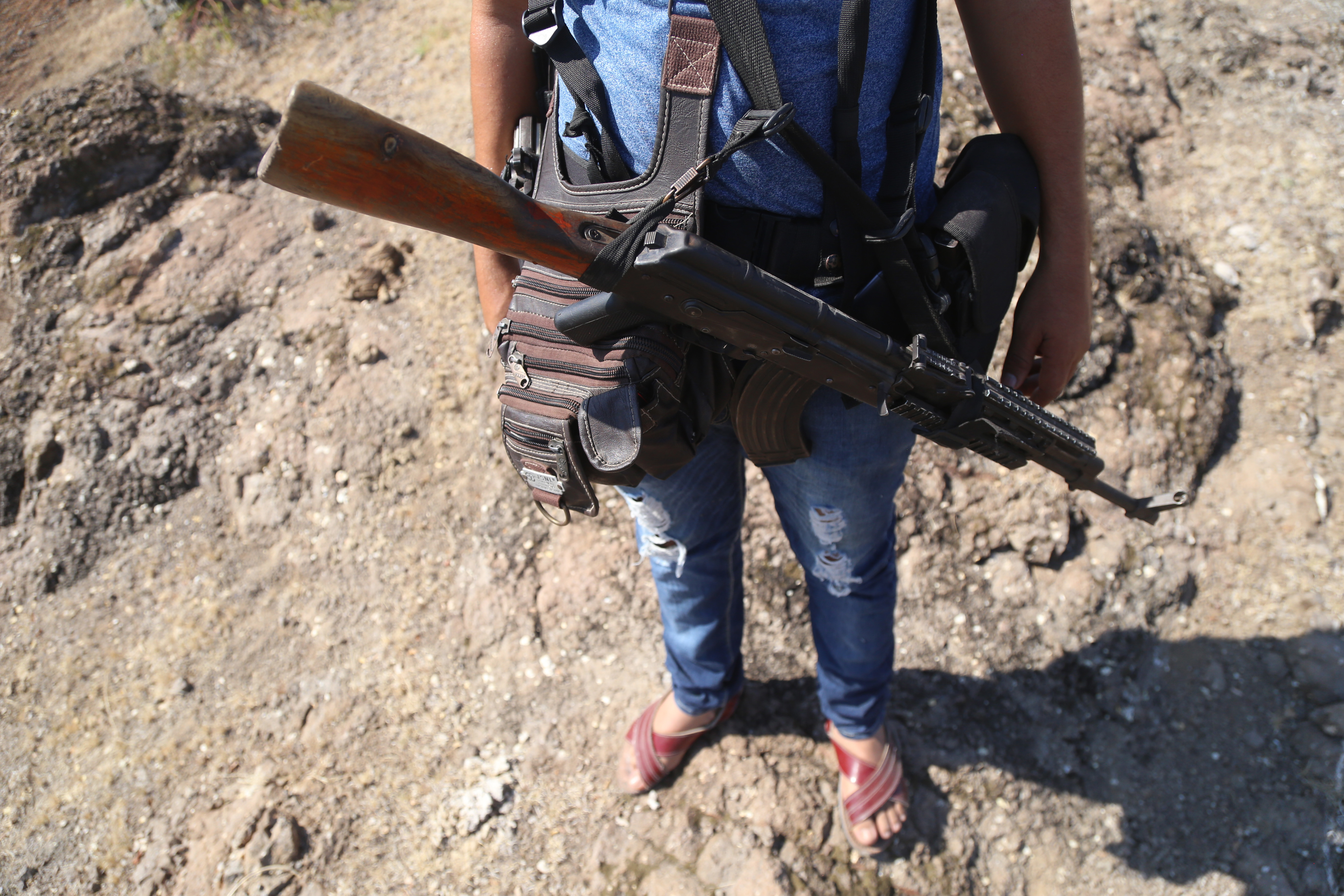 1542764246849-Autodefensas_Apatzingan-3_2