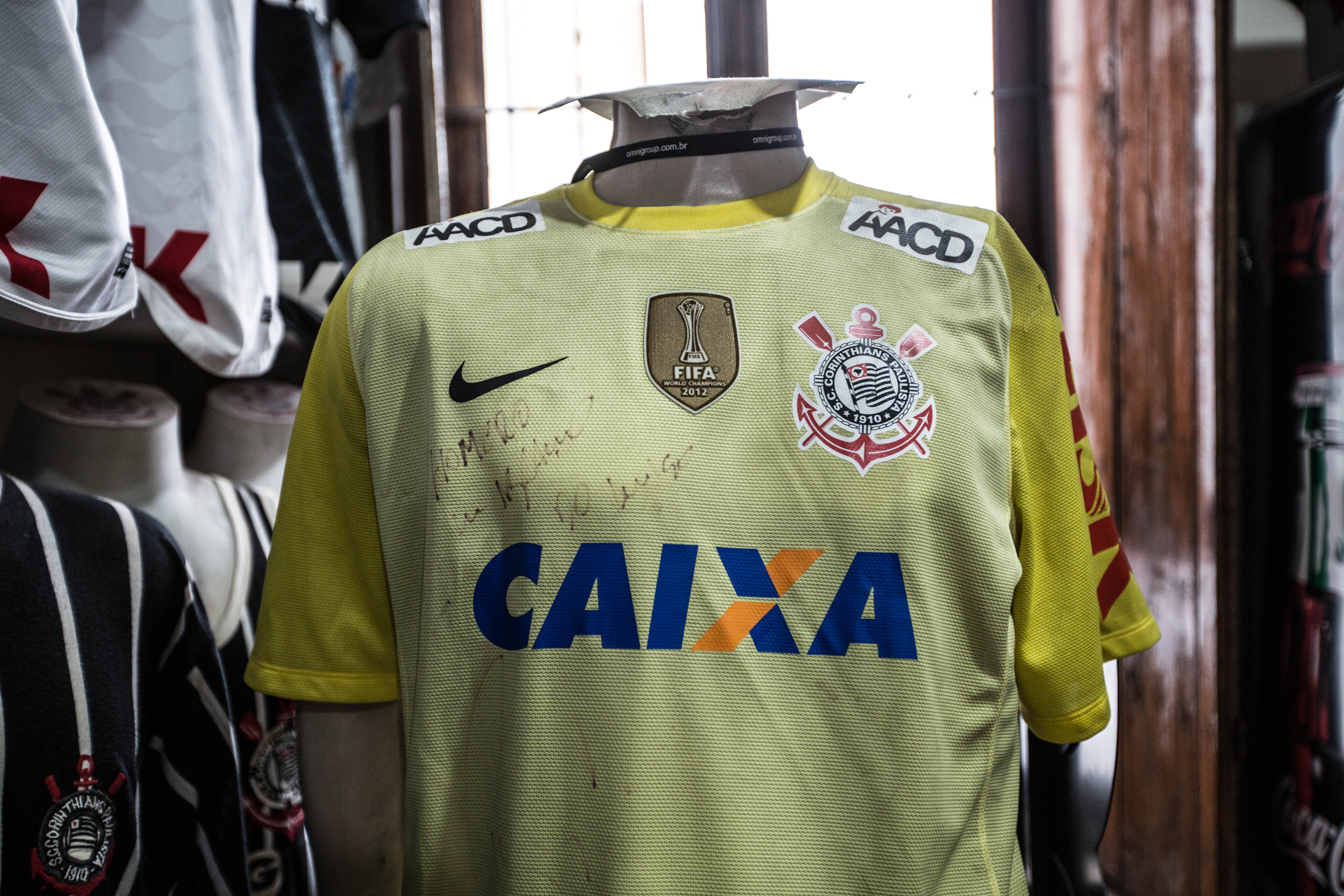 1542825431214-homero-corinthians-8-of-26