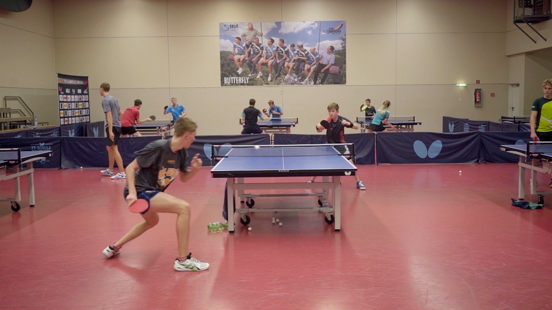 1542978607263-20181125_PING-PONG1