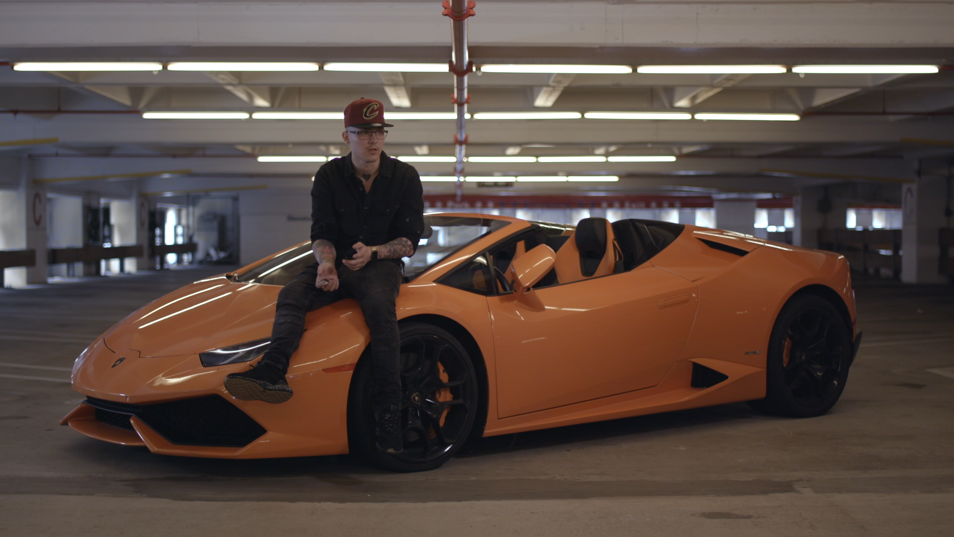 1542979072615-20181125_LUXURY-CARS1