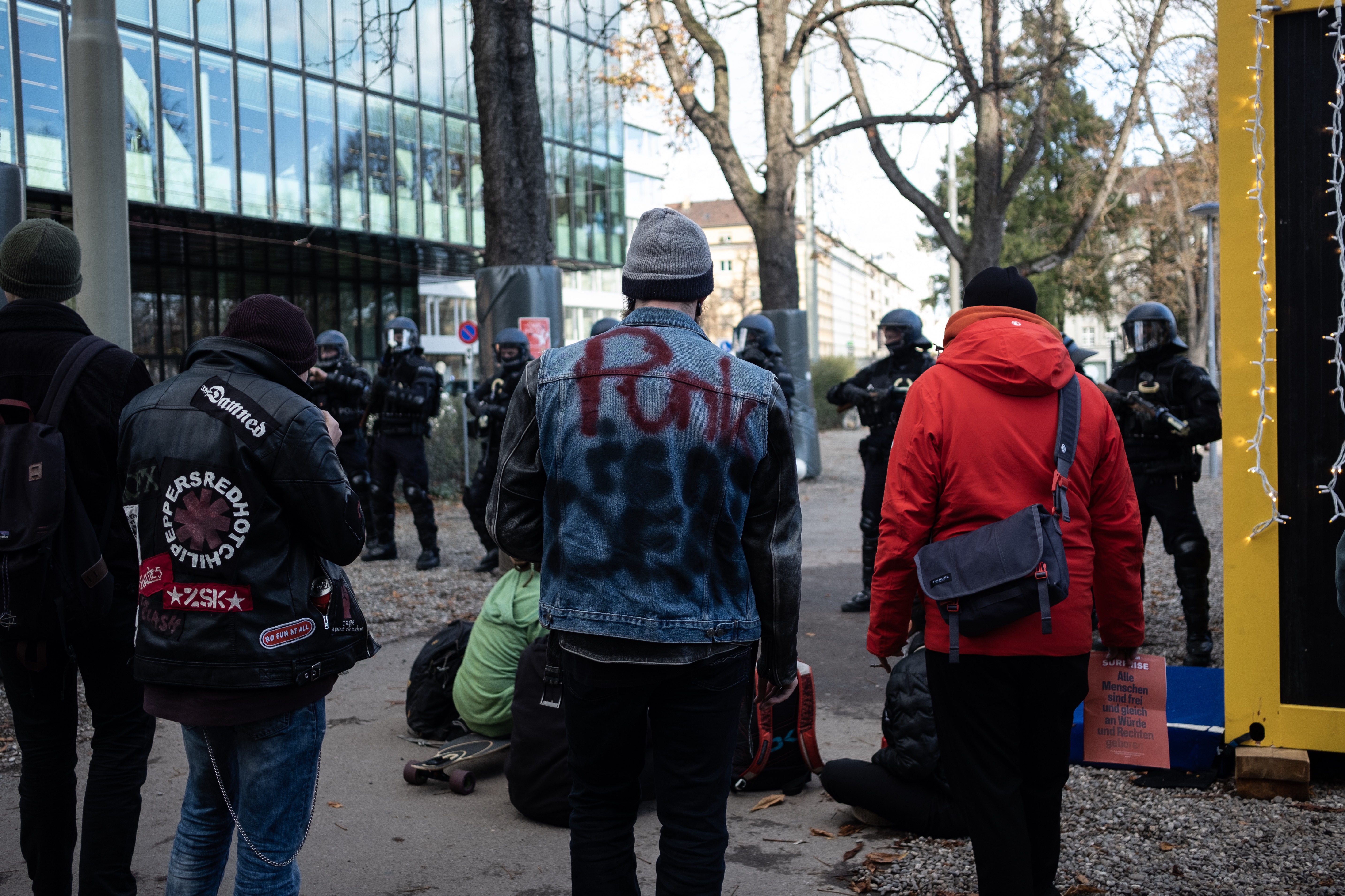 Gegendemo der PNOS in Basel