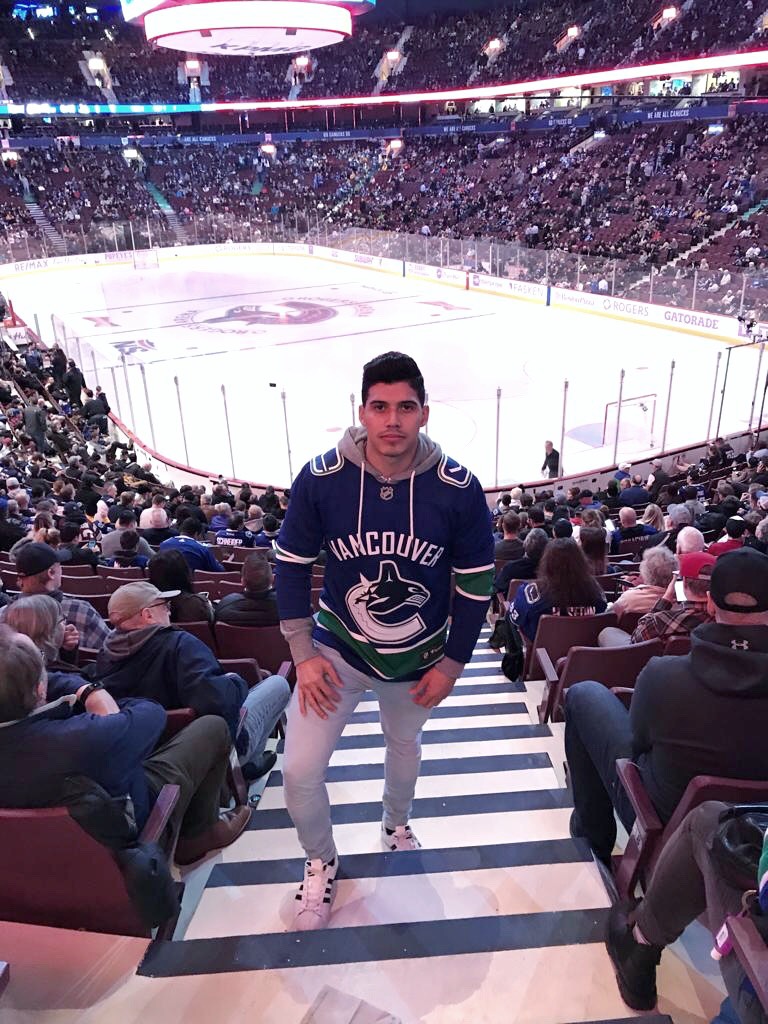 1543255463149-Eliecer-Del-Mar-Canucks-fan-Vancouver-hockey-NHL
