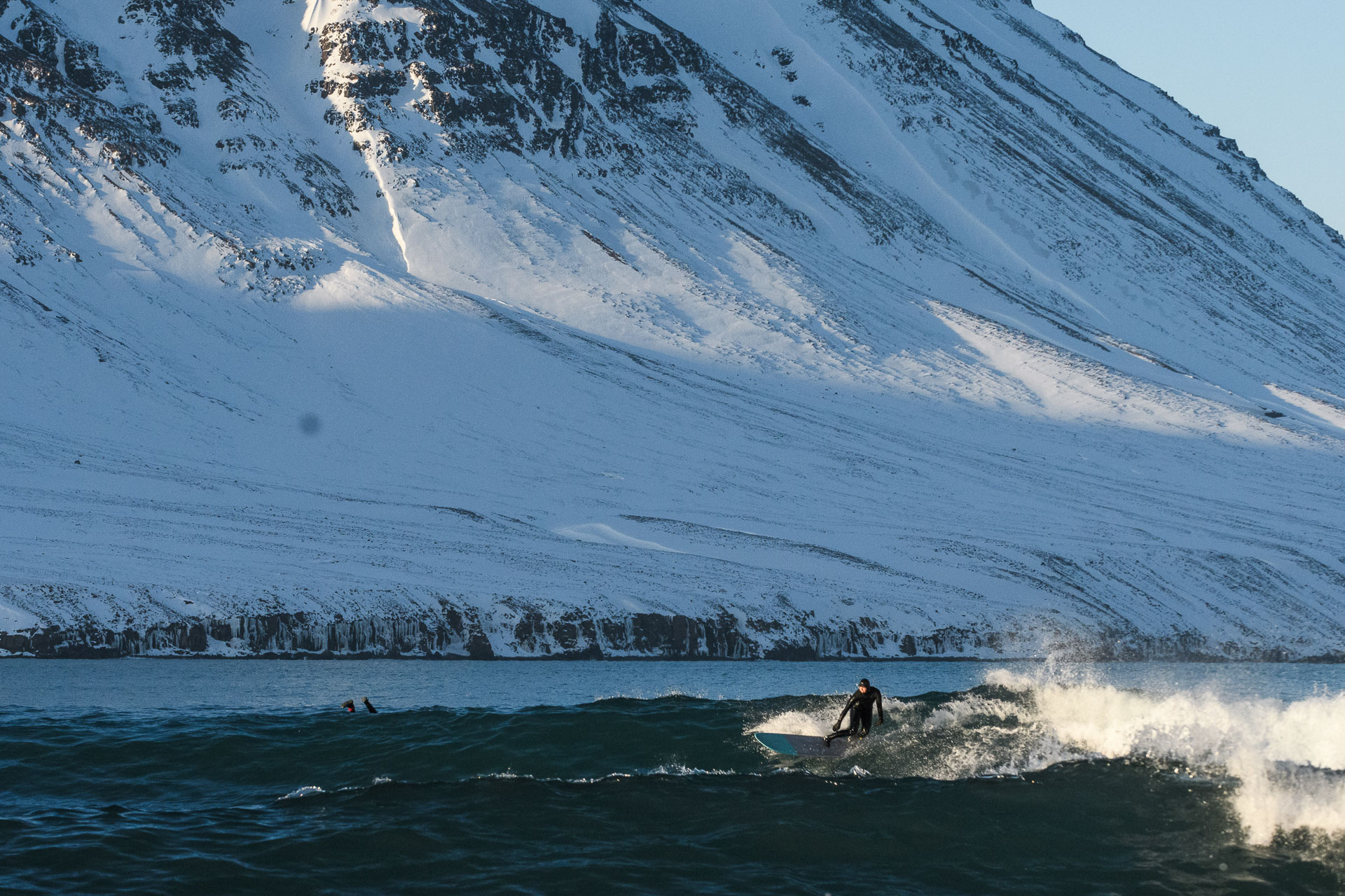 1543341043221-Snowboarding-and-surfing-in-Iceland-a-Land-Shaped-by-Women-Anne-Flore-Marxer-and-Aline-Bock8
