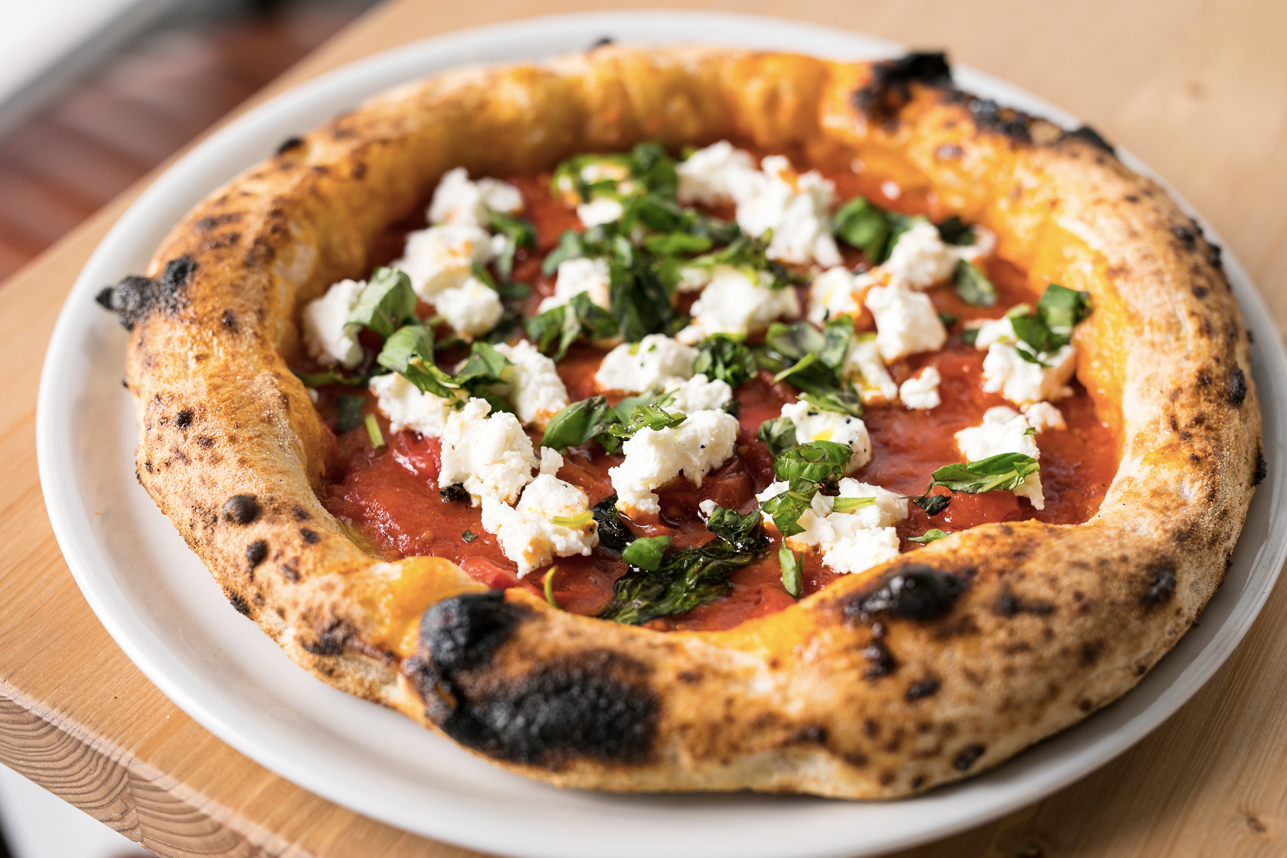 Pizza-luciano-monosilio-luciano-roma
