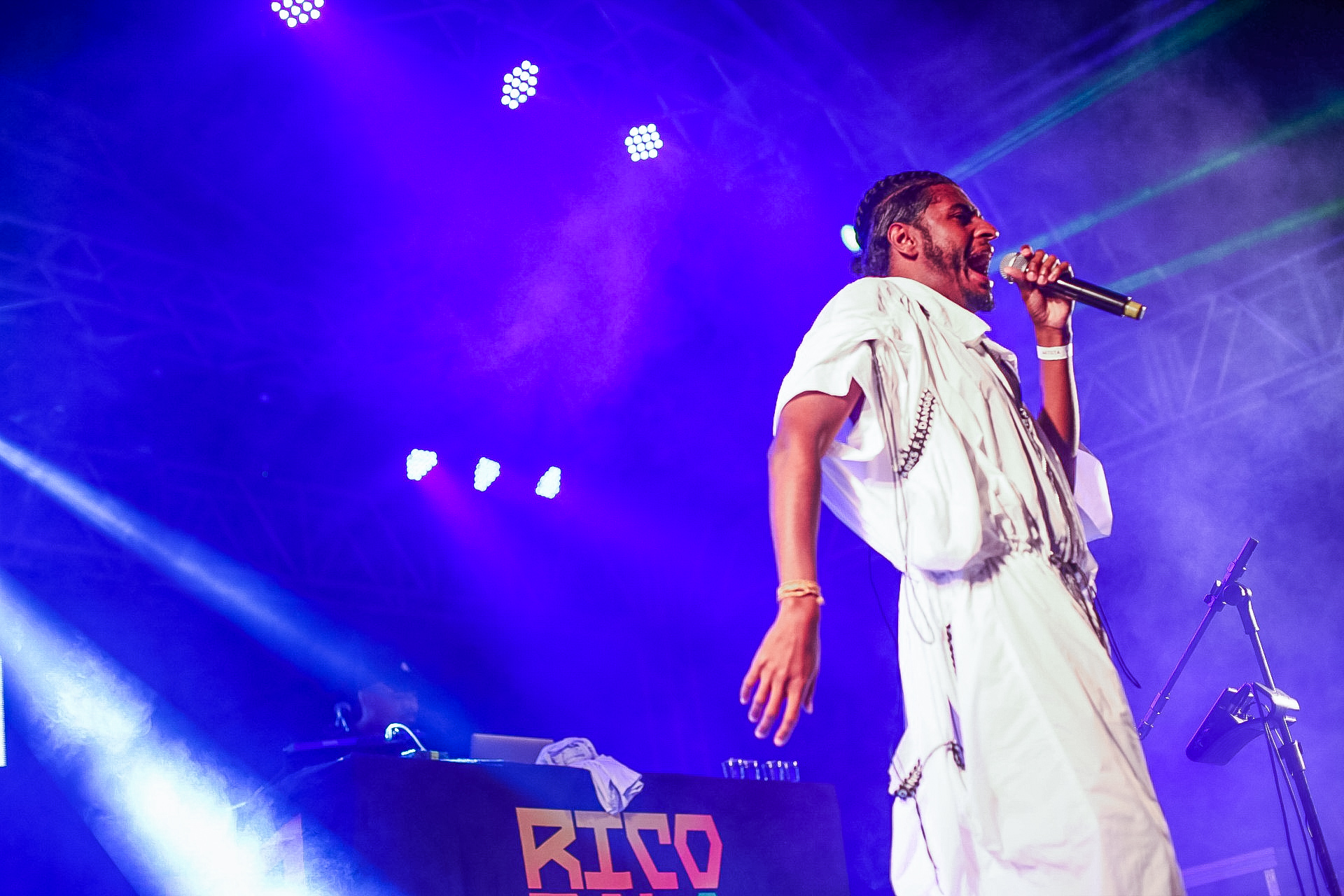 Rico Dalasam no festival Favela Sounds