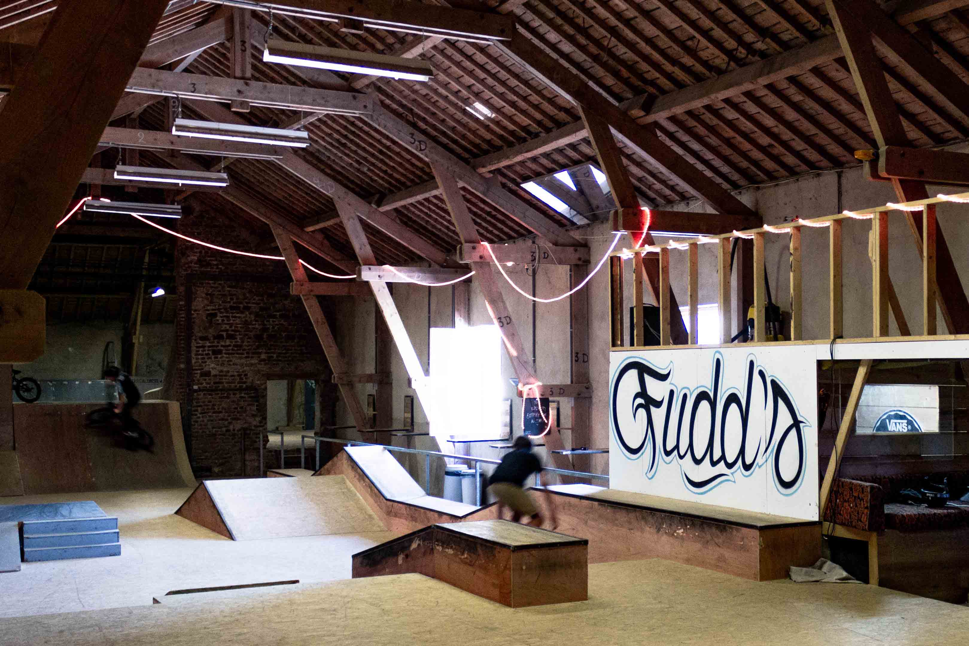 le-fudds-park-aywaille-skaters