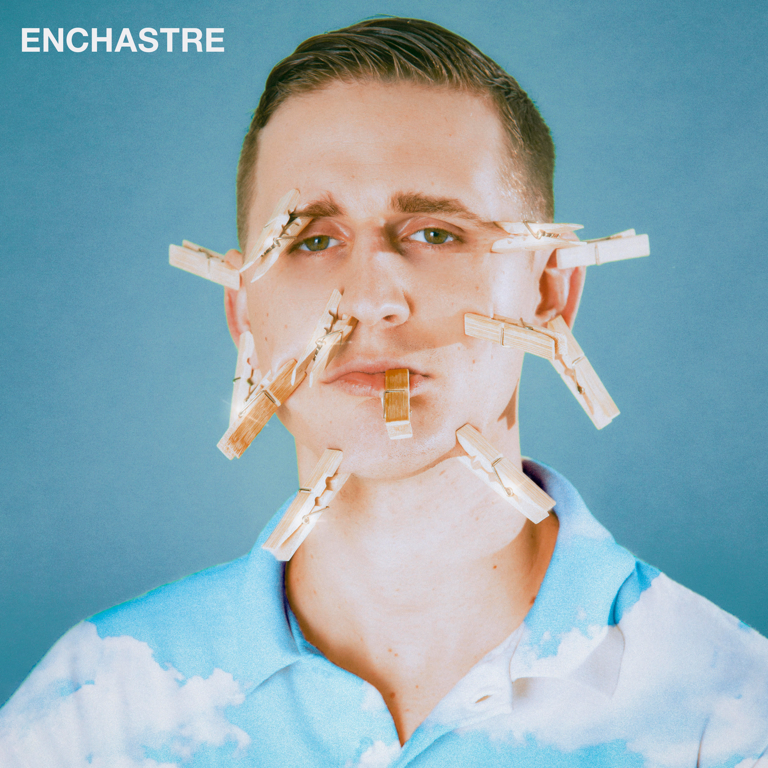 1544040877616-enchastre