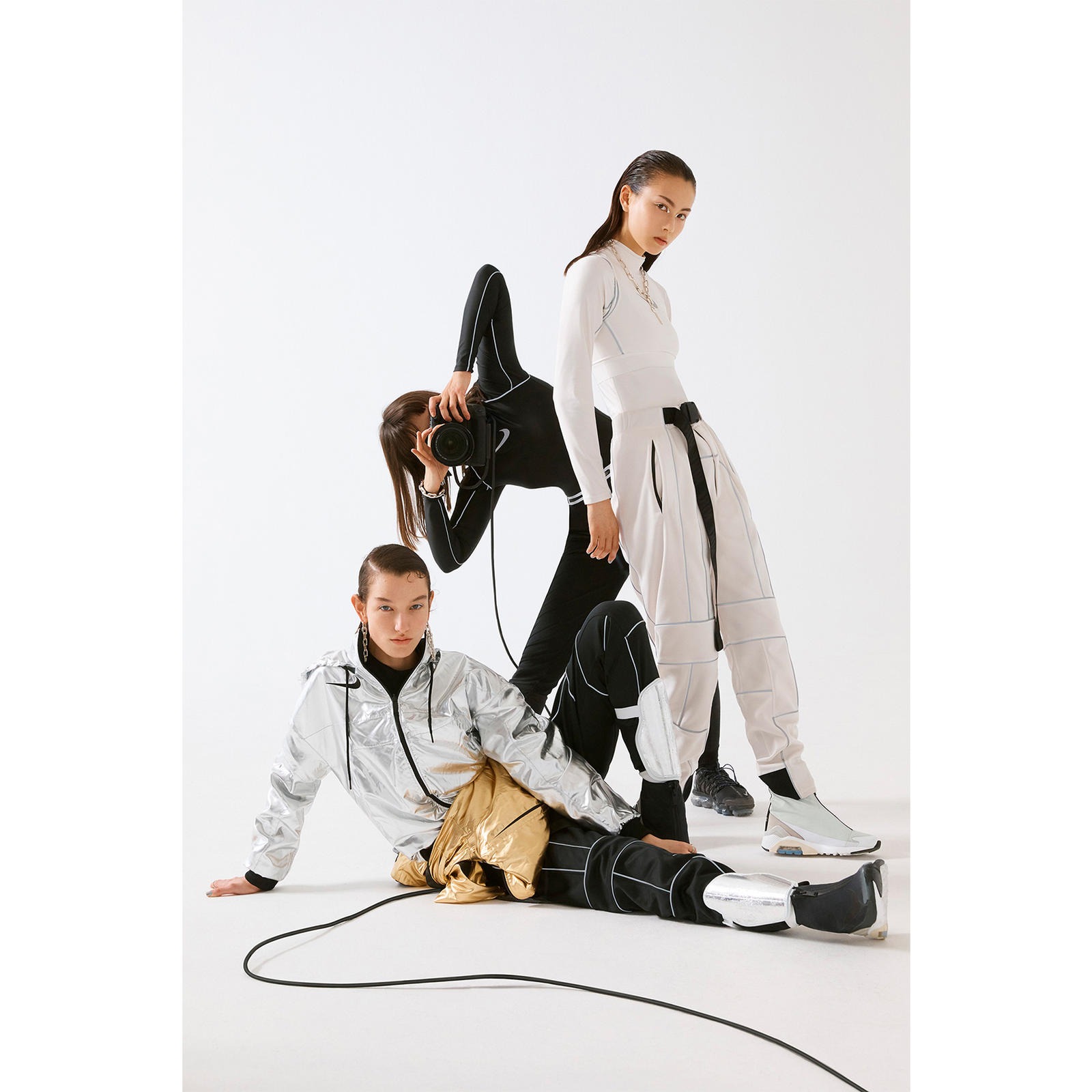 1544101758941-Ho18_LAB_NIKExAMBUSH_MCKENNA_02