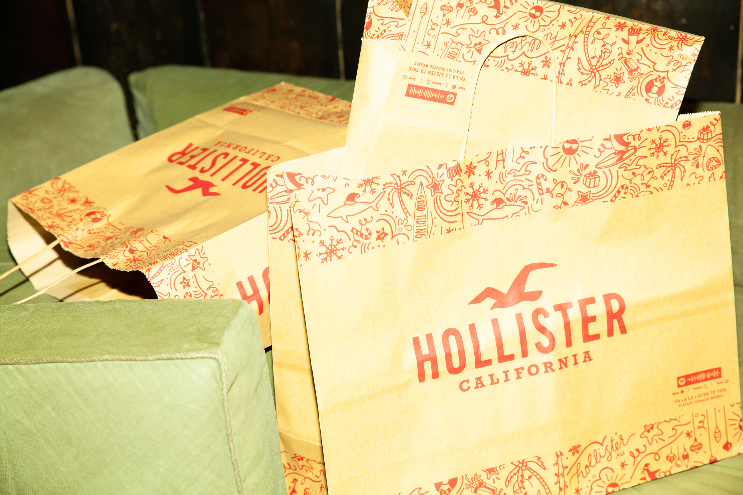 Hollister Tüten