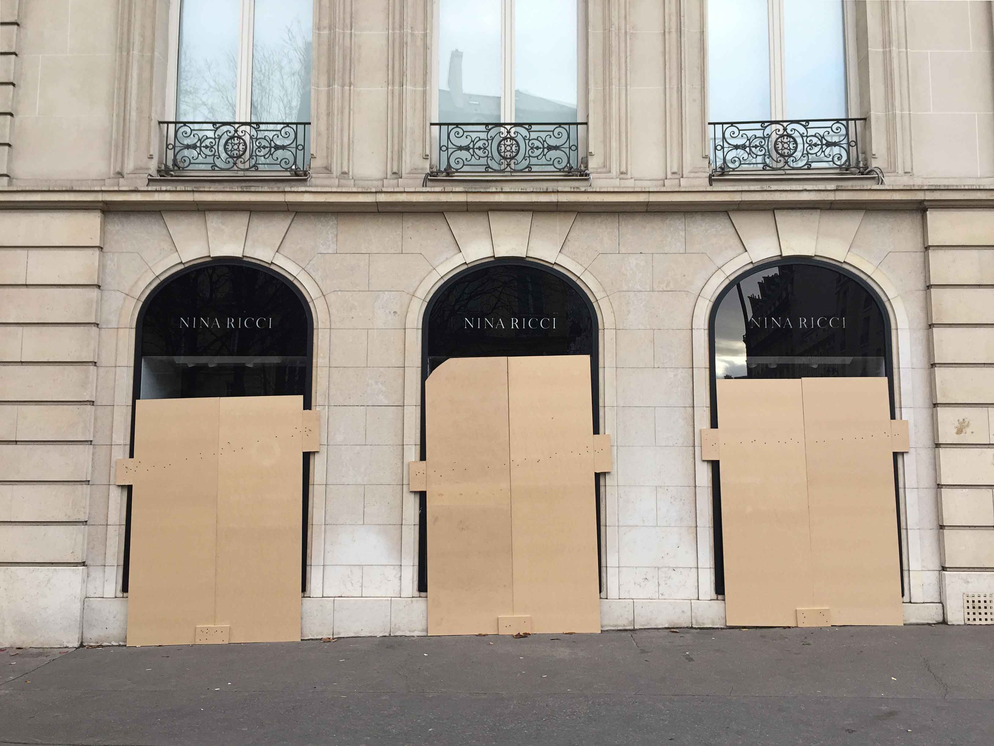 1544451503429-vitrine-56