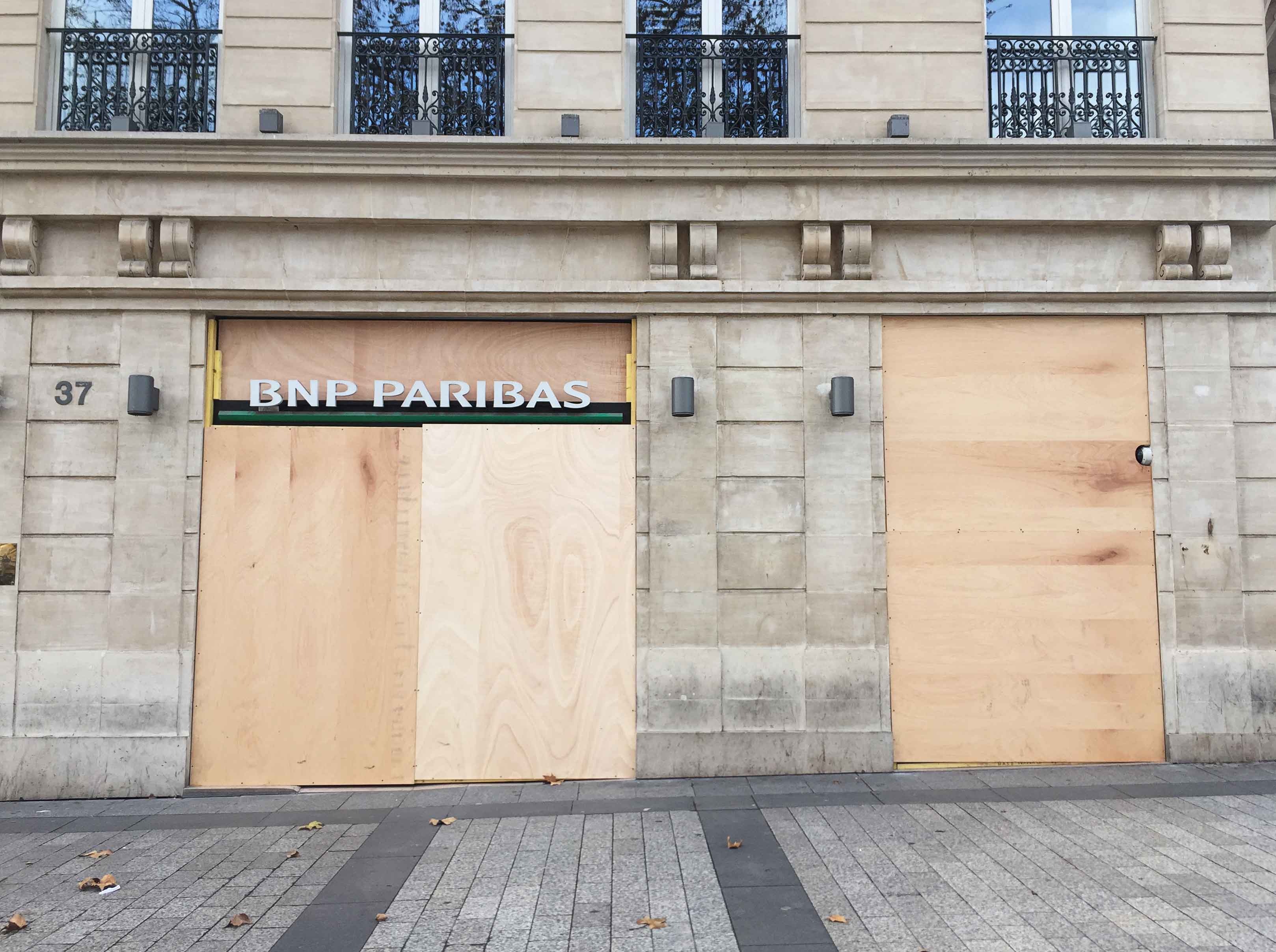 1544451798846-vitrine-13